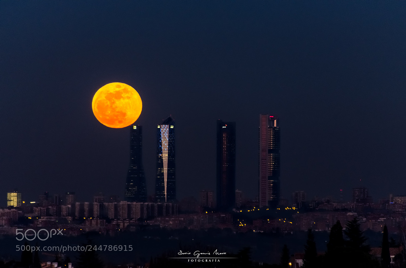 Nikon D5100 sample photo. Superluna y las 4 photography