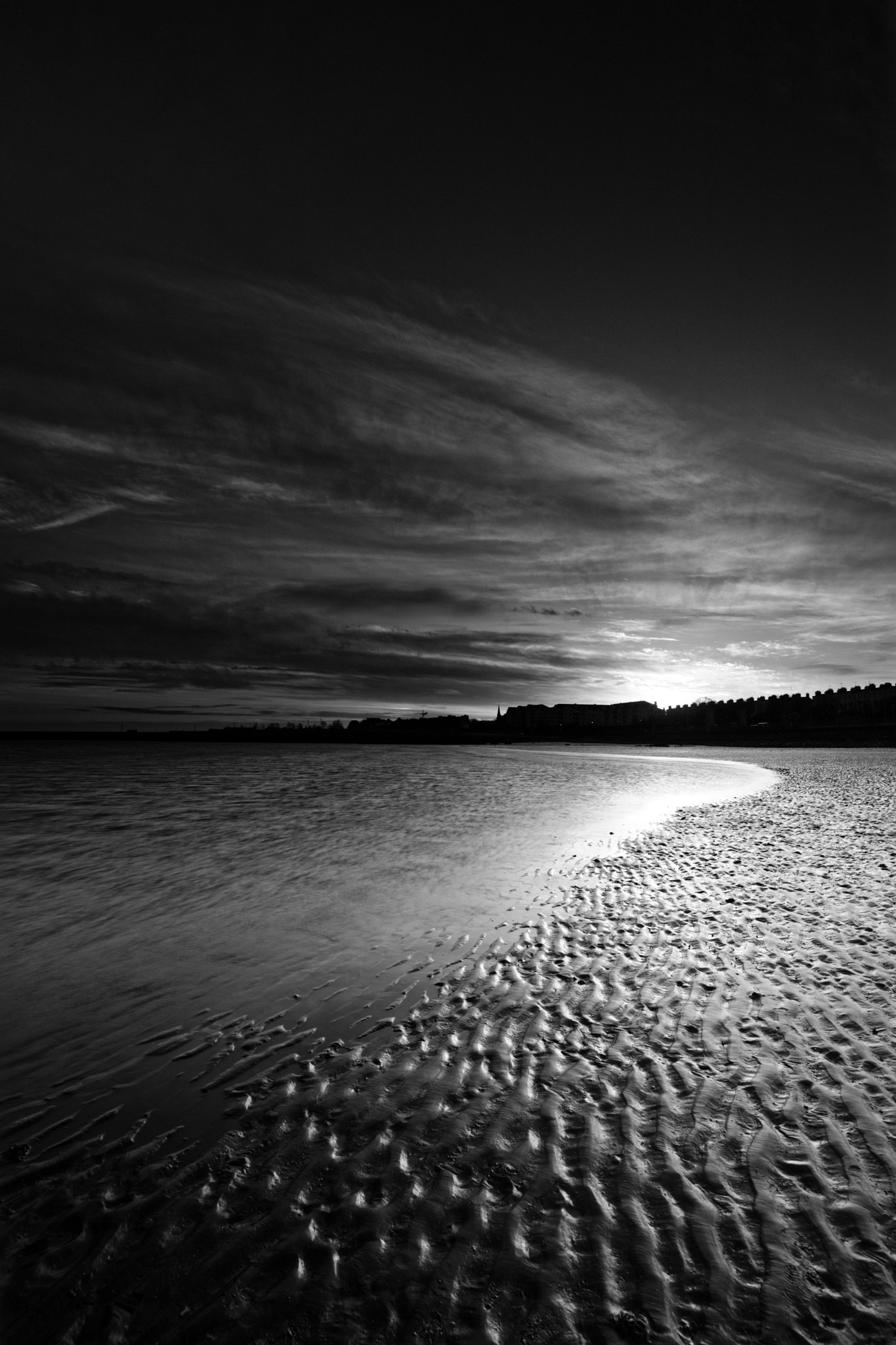 Canon EF 16-35mm F4L IS USM sample photo. Bw photography