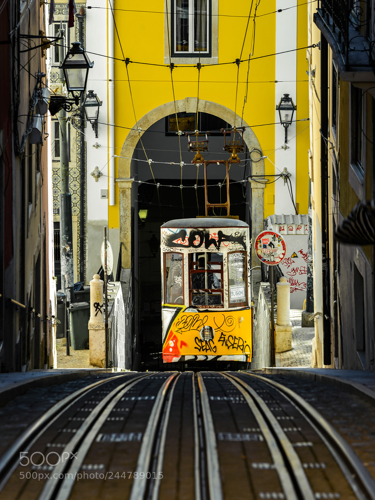 Nikon D600 sample photo. Elevador da bica photography