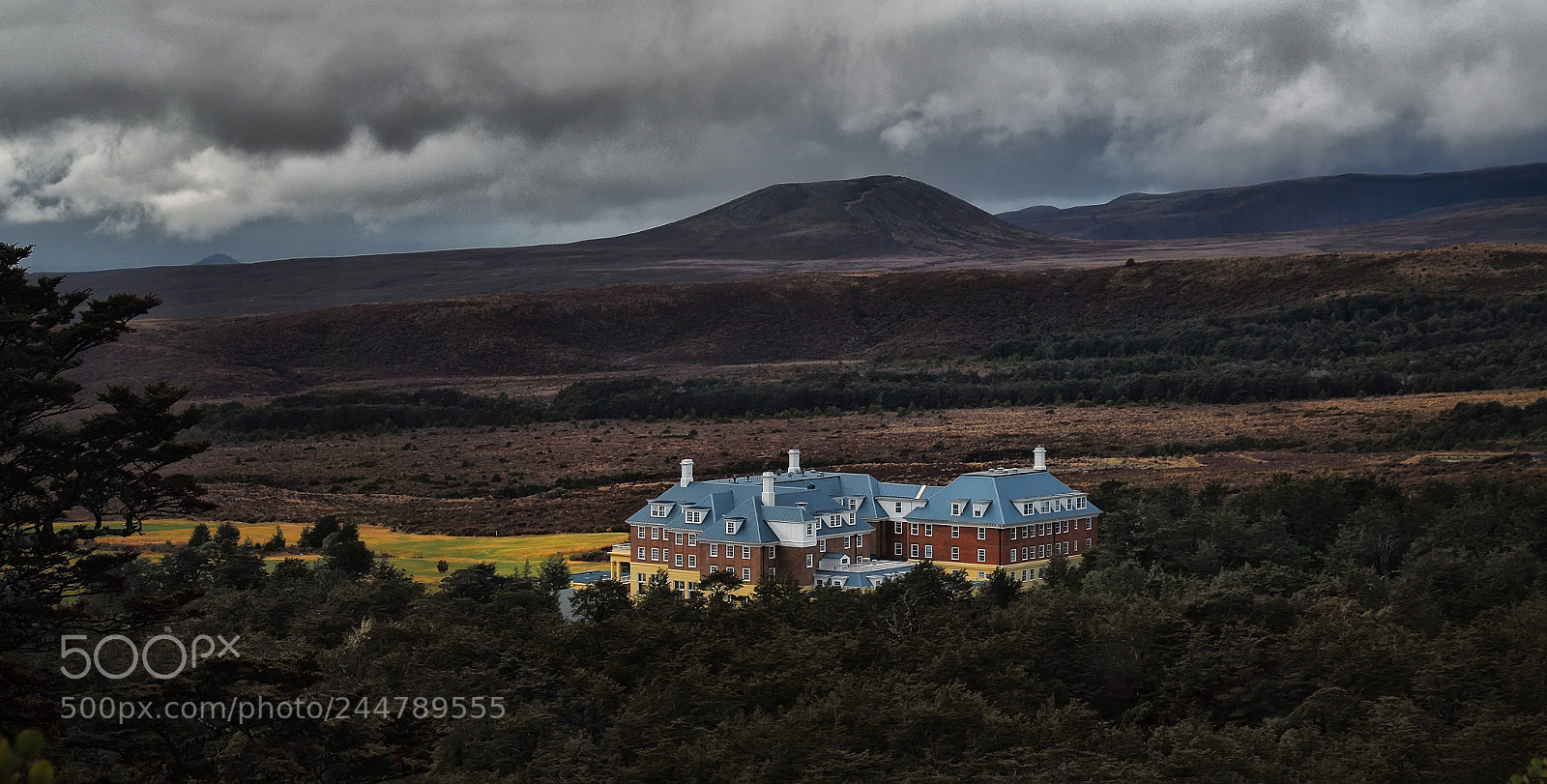 Nikon D200 sample photo. Chateau tongariro photography