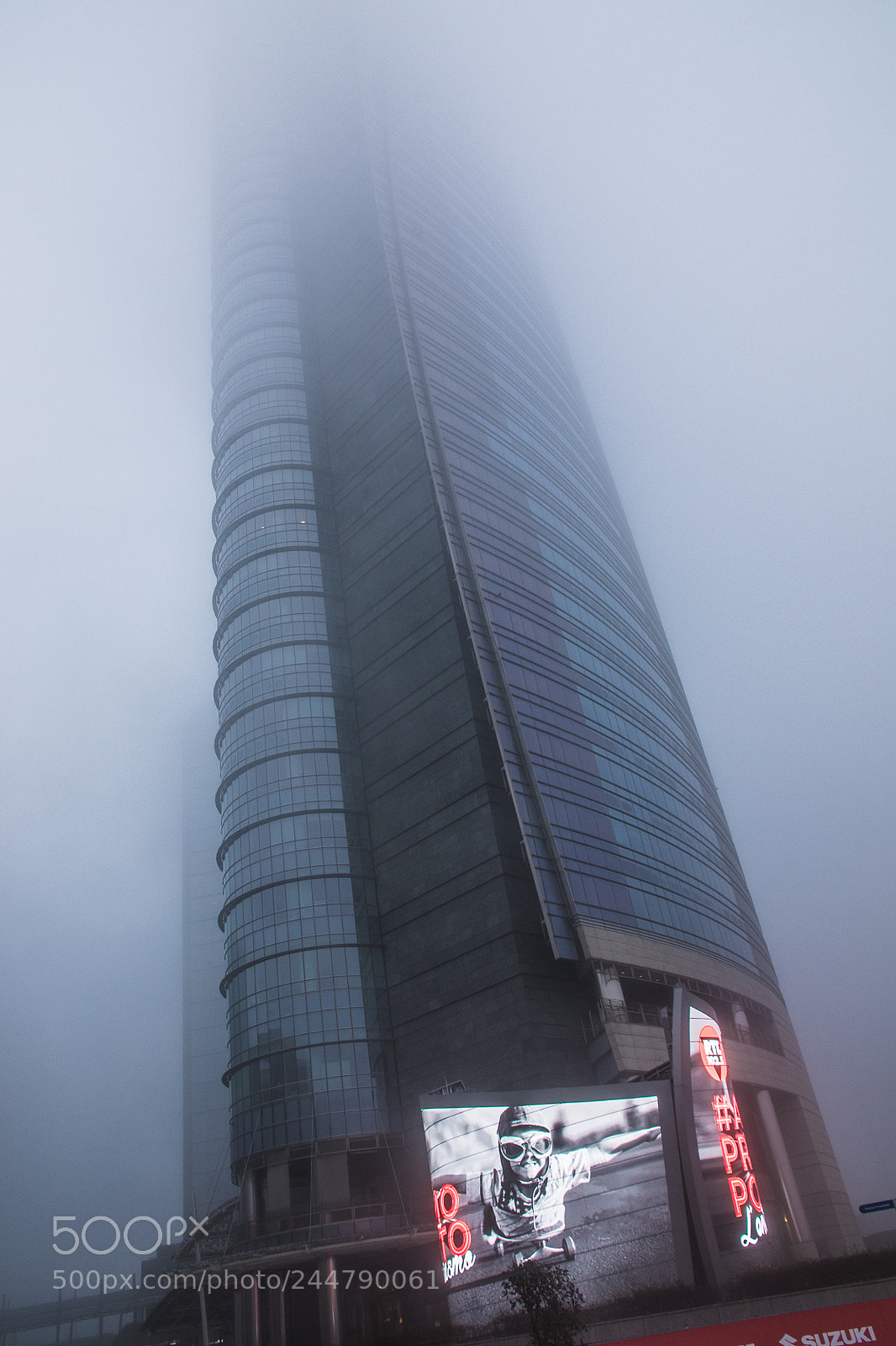 Canon EOS 7D Mark II sample photo. Nella nebbia ... photography