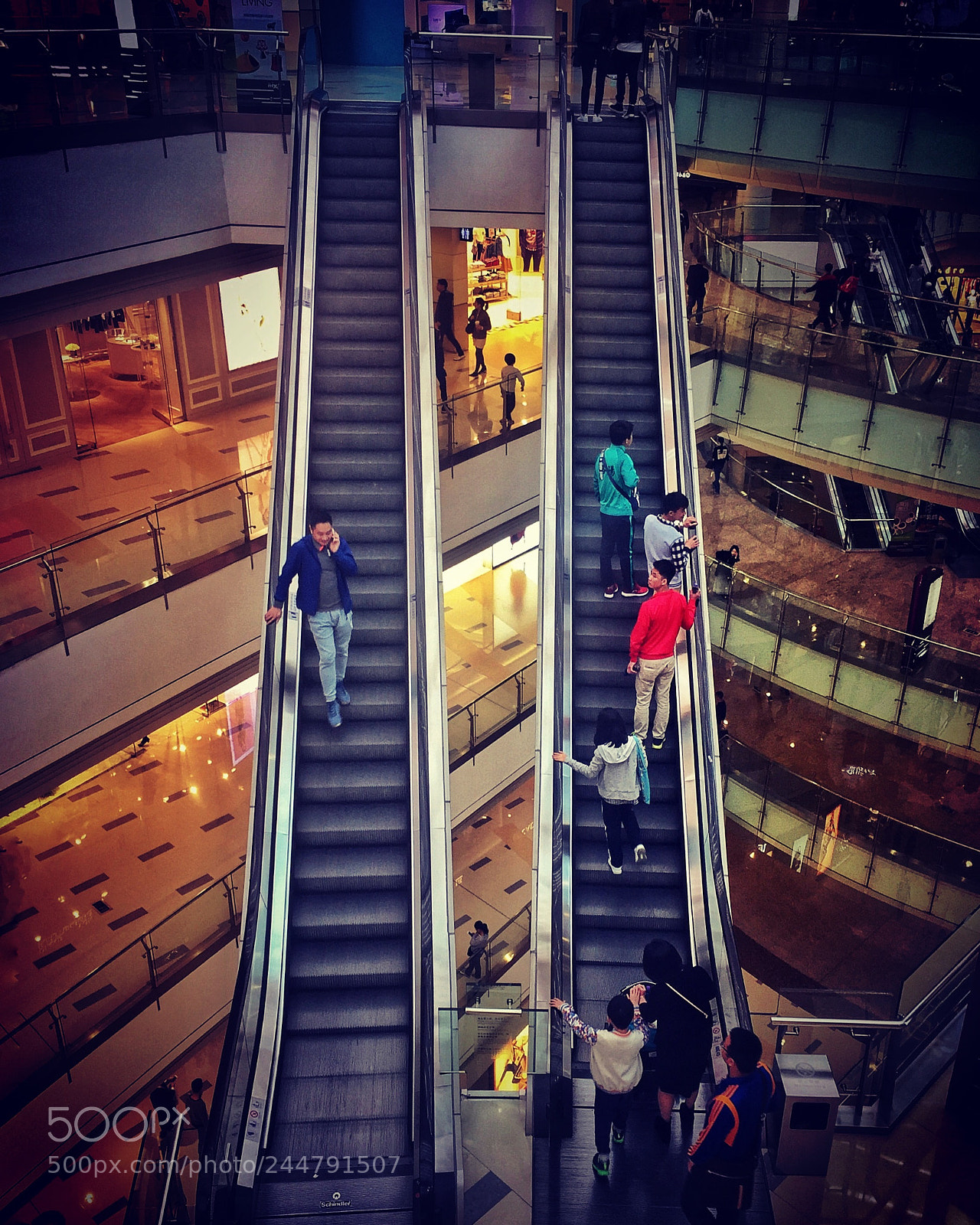 Apple iPhone 6 Plus sample photo. 上與下 photography