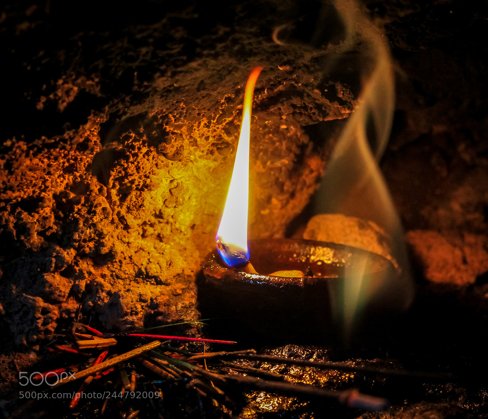 Canon EOS 550D (EOS Rebel T2i / EOS Kiss X4) sample photo. Wish to spread light .. photography