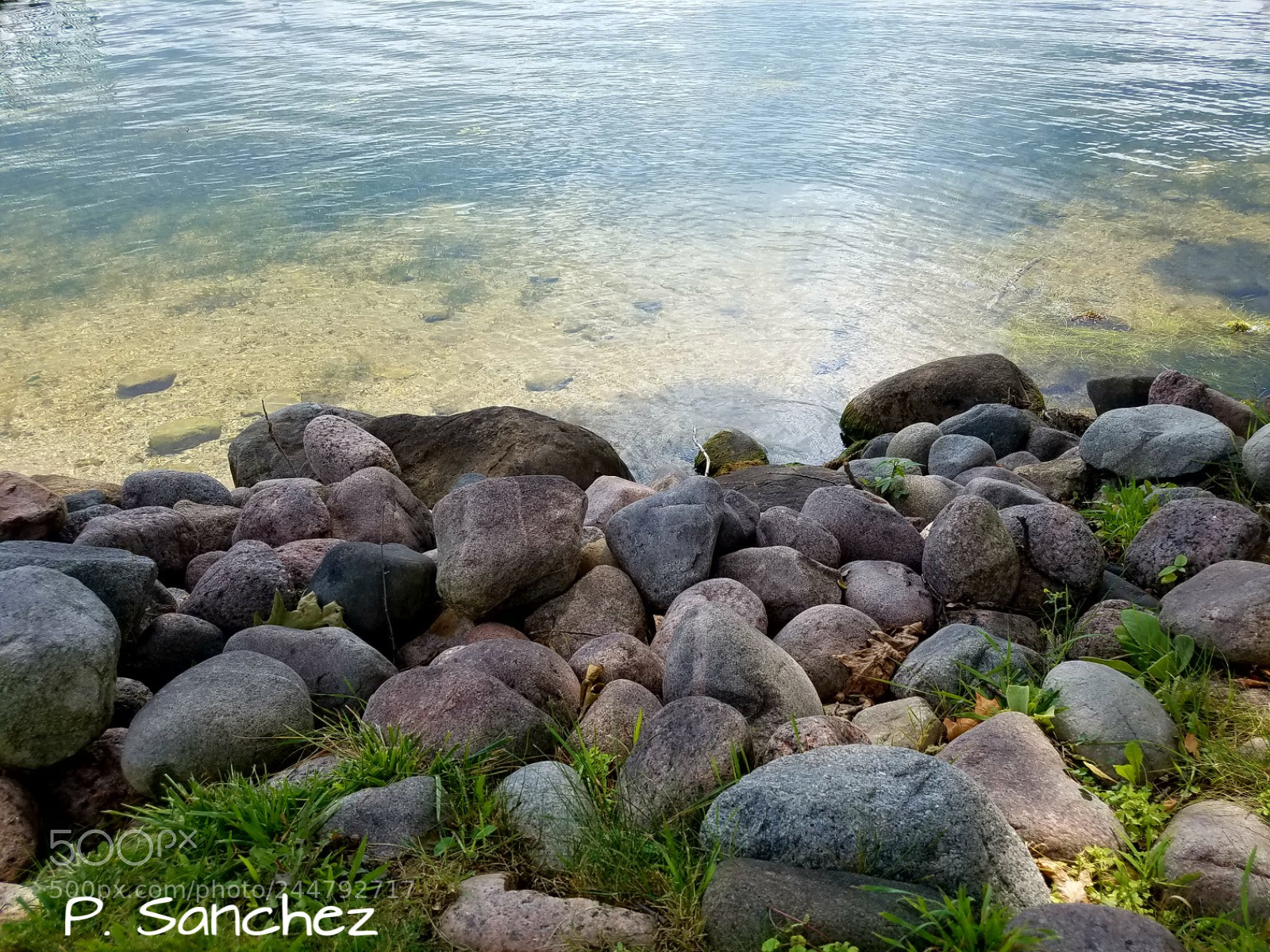 Samsung Galaxy S7 sample photo. Rocks i the lake photography
