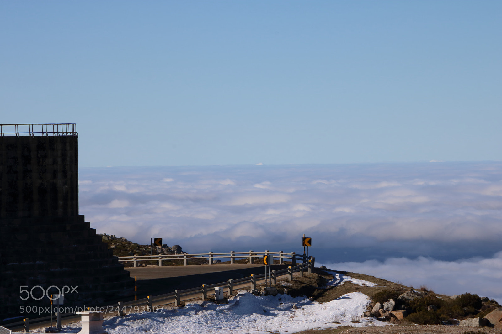 Canon EOS 750D (EOS Rebel T6i / EOS Kiss X8i) sample photo. Up mountain road photography