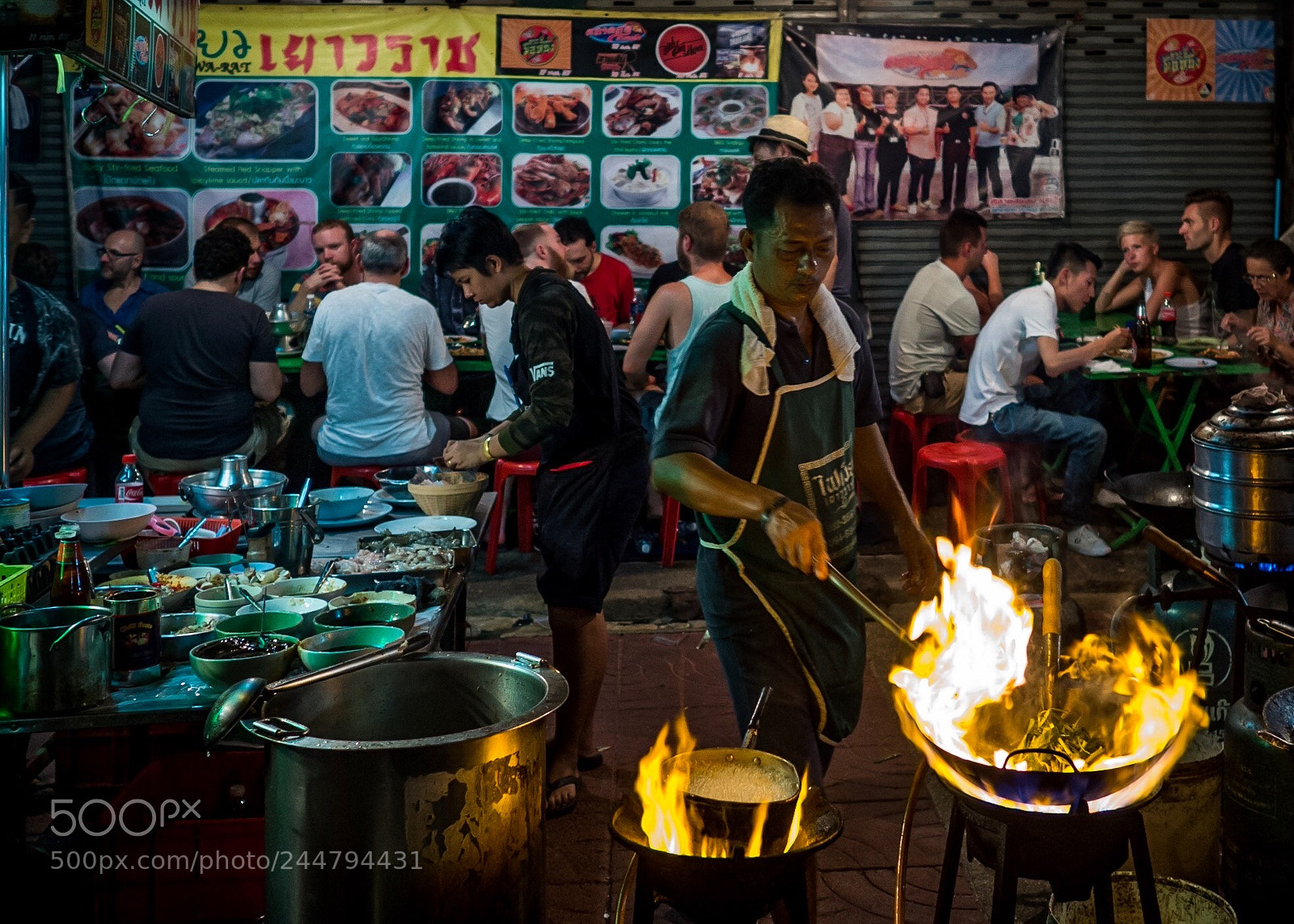 Olympus OM-D E-M10 sample photo. Chinatown streetfood. bangkok. photography