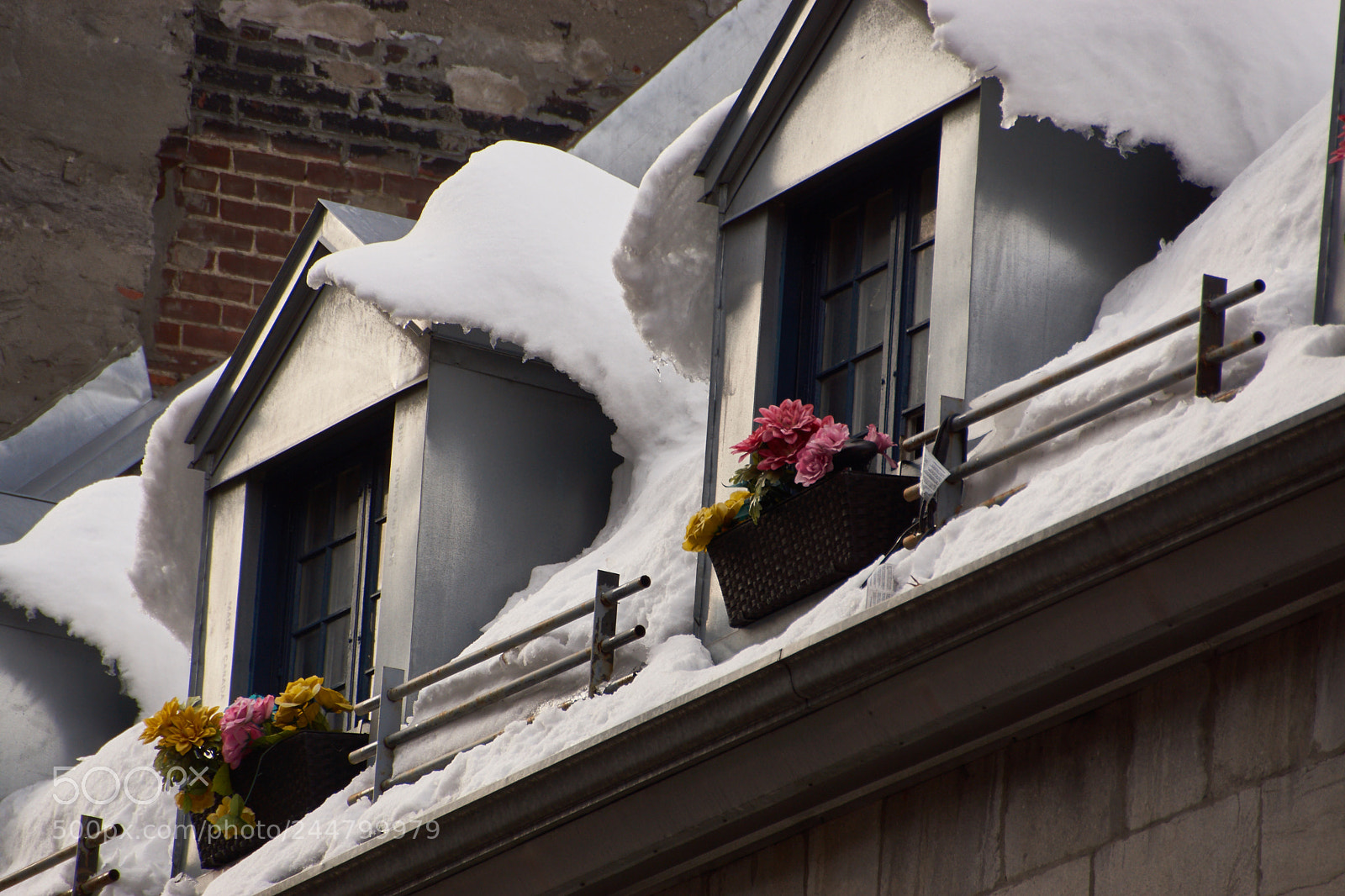 Sony SLT-A65 (SLT-A65V) sample photo. Old montreal roof photography