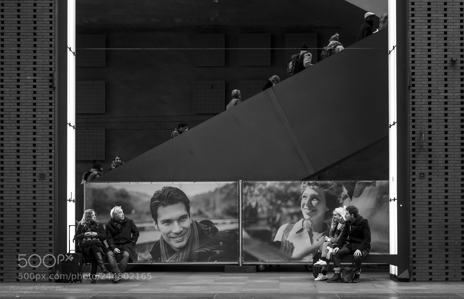 Olympus OM-D E-M10 II sample photo. Travellers interactions at work ! photography