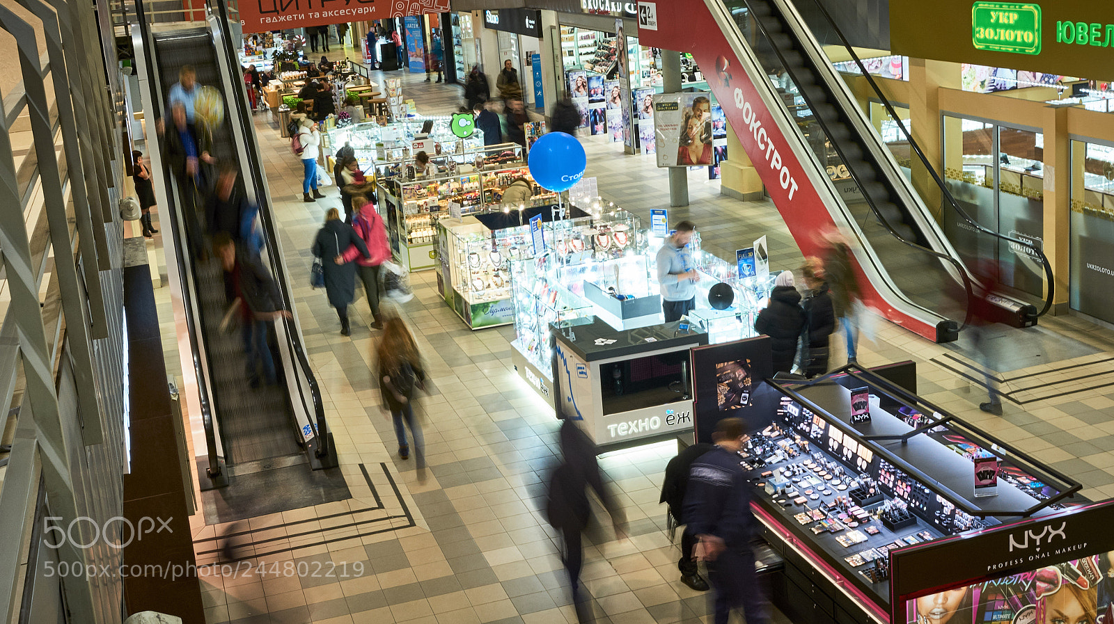 Fujifilm X-M1 sample photo. Waiting for langoliers photography