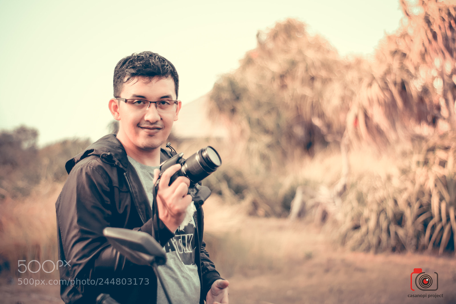 Canon EOS 750D (EOS Rebel T6i / EOS Kiss X8i) sample photo. Babi guling berpose photography