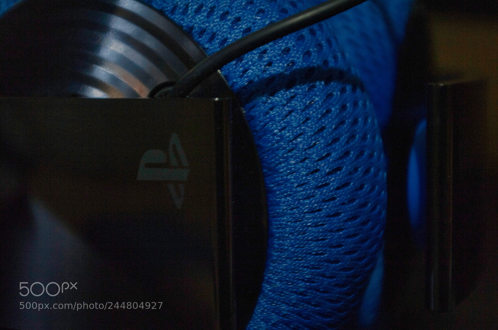 Pentax K-7 sample photo. Blue tech part of photography