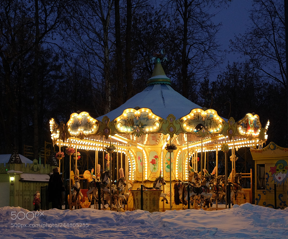 Fujifilm X-M1 sample photo. Про Карусель из нашего Далека ... photography