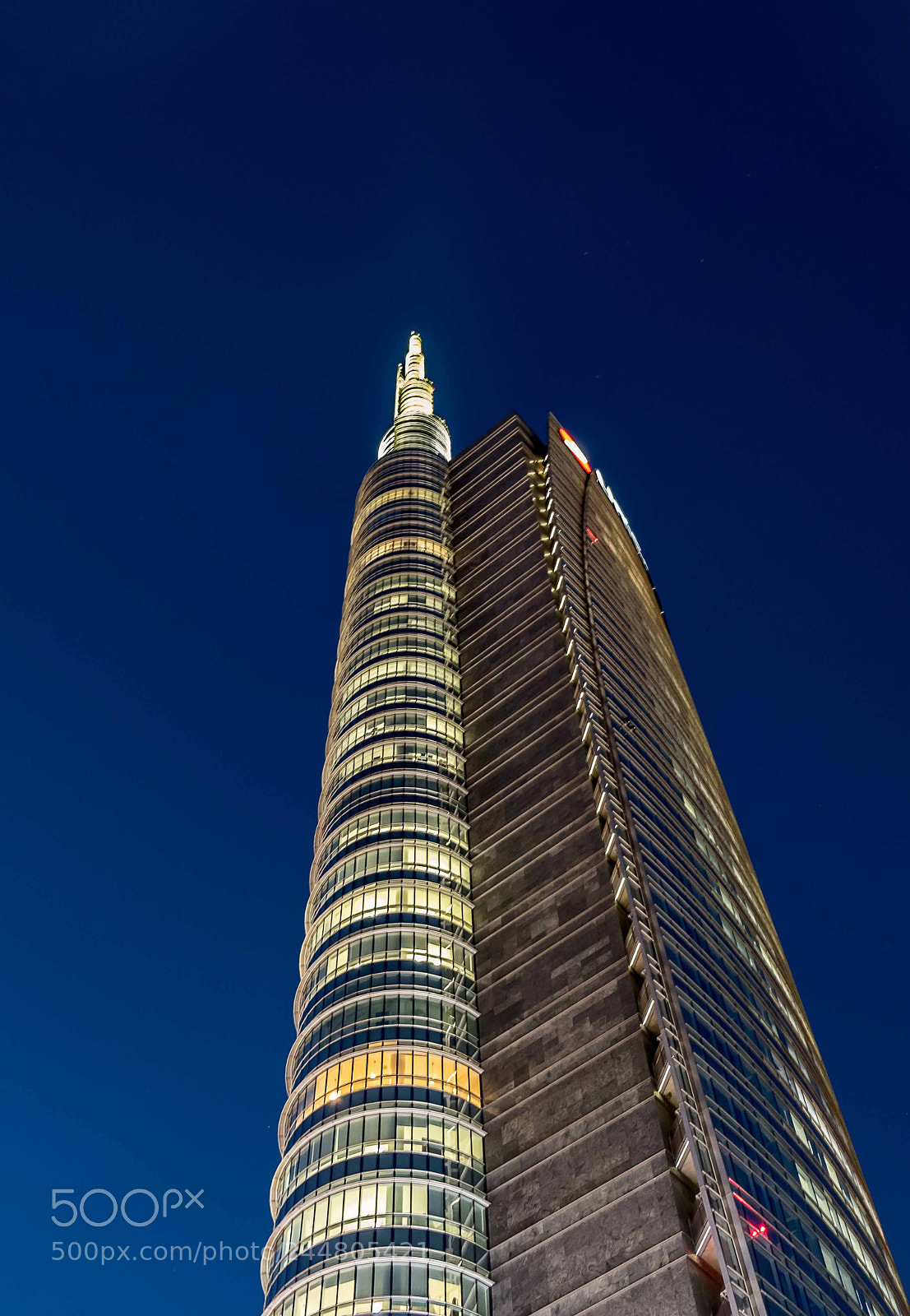 Fujifilm X-T20 sample photo. Blue hour in milan photography