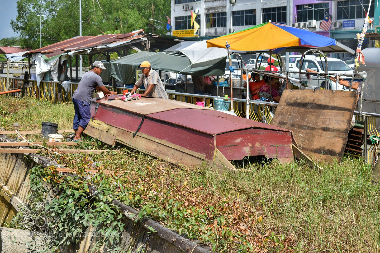Nikon D3400 sample photo. Fishermen repairing the small photography