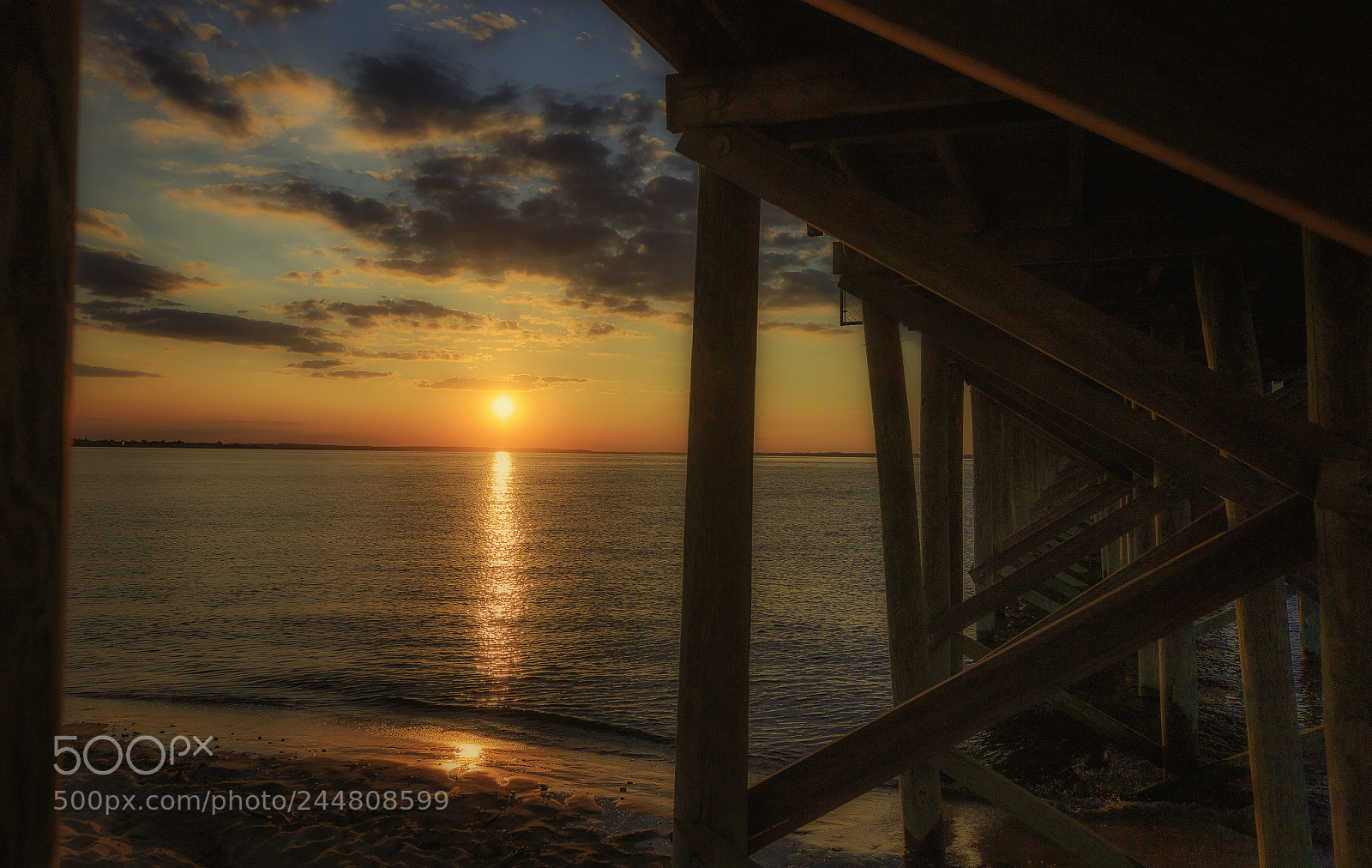 Canon EOS 7D Mark II sample photo. Sunset under the pier photography