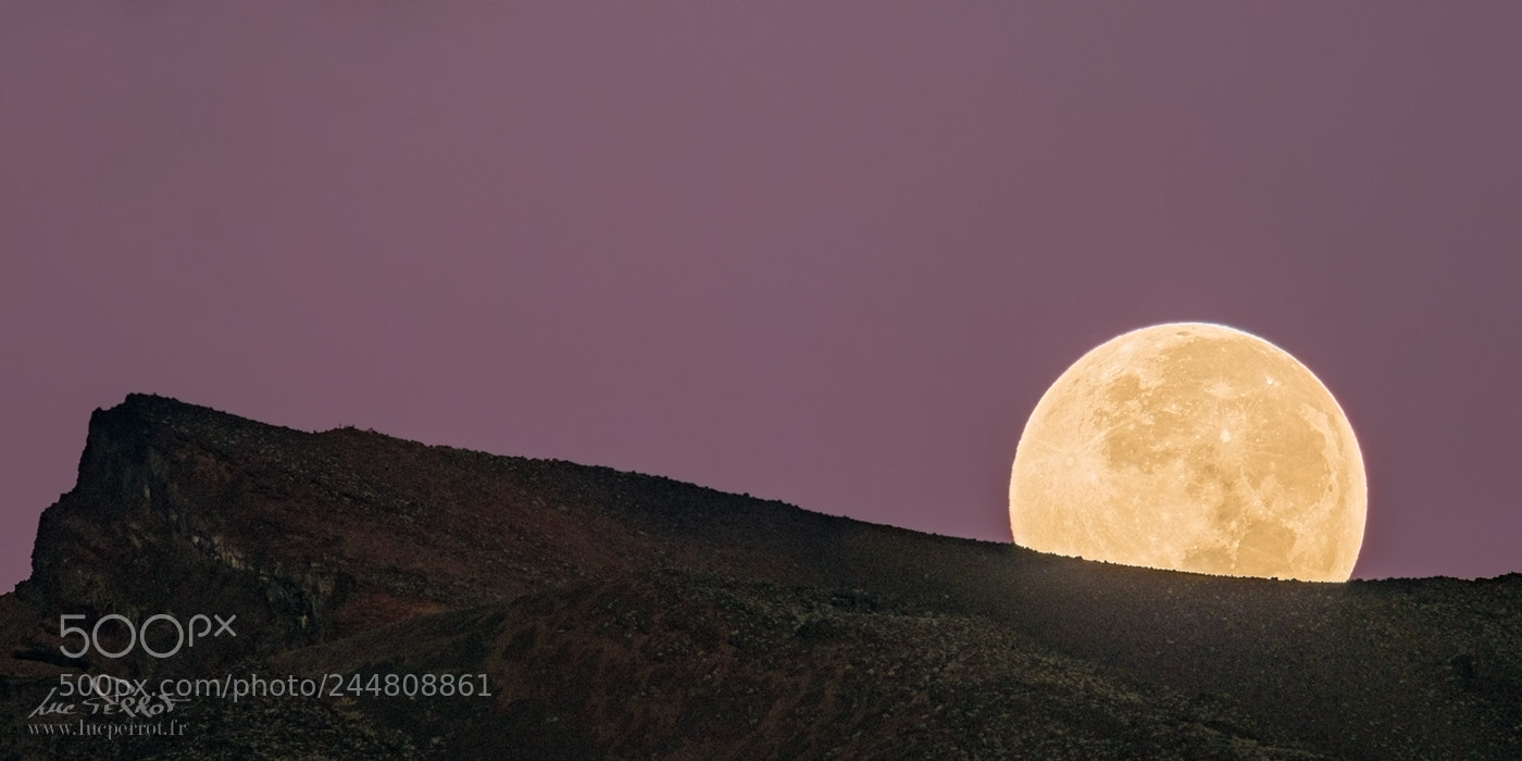Nikon D800 sample photo. Full moon at piton photography