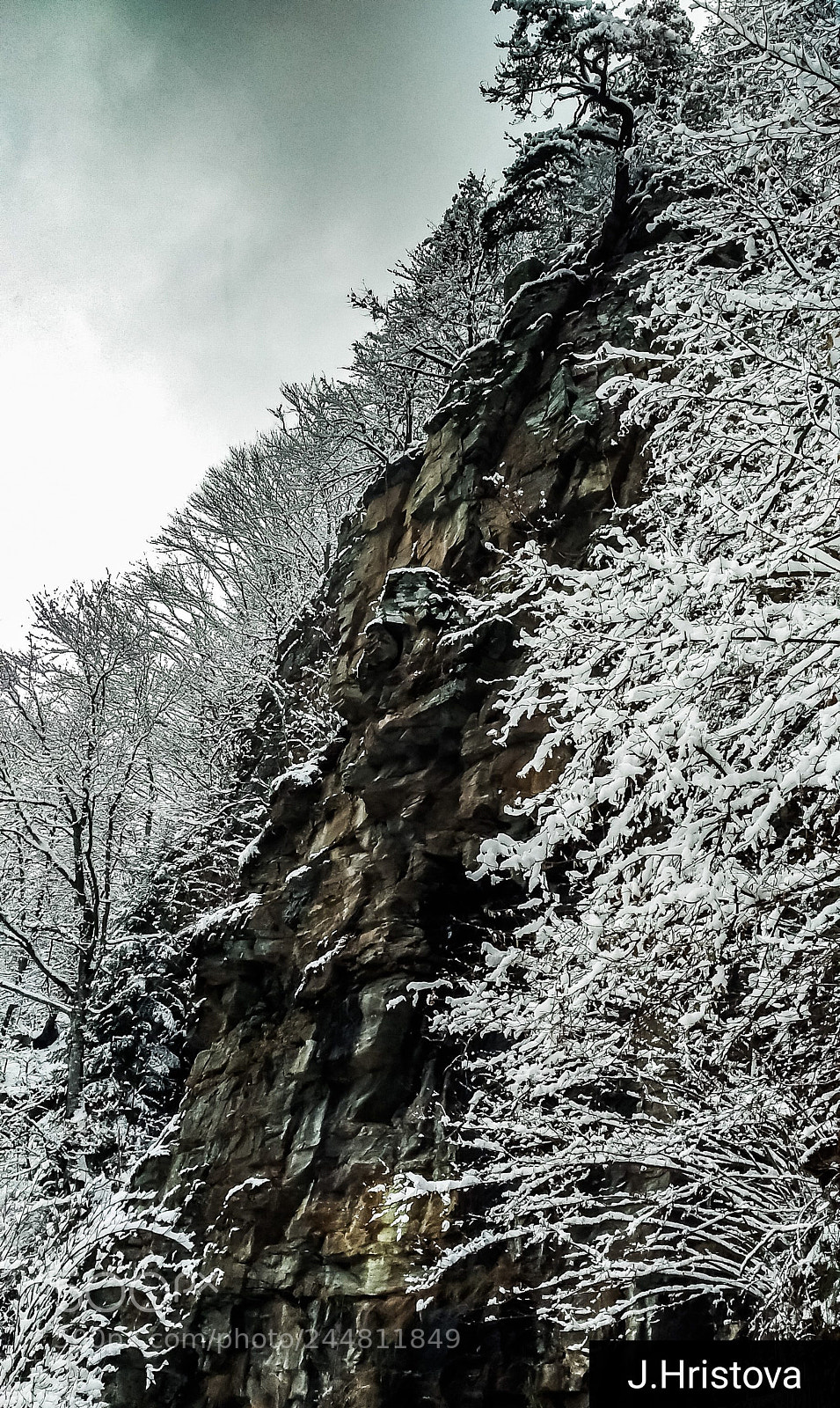 HUAWEI nova sample photo. The rock photography