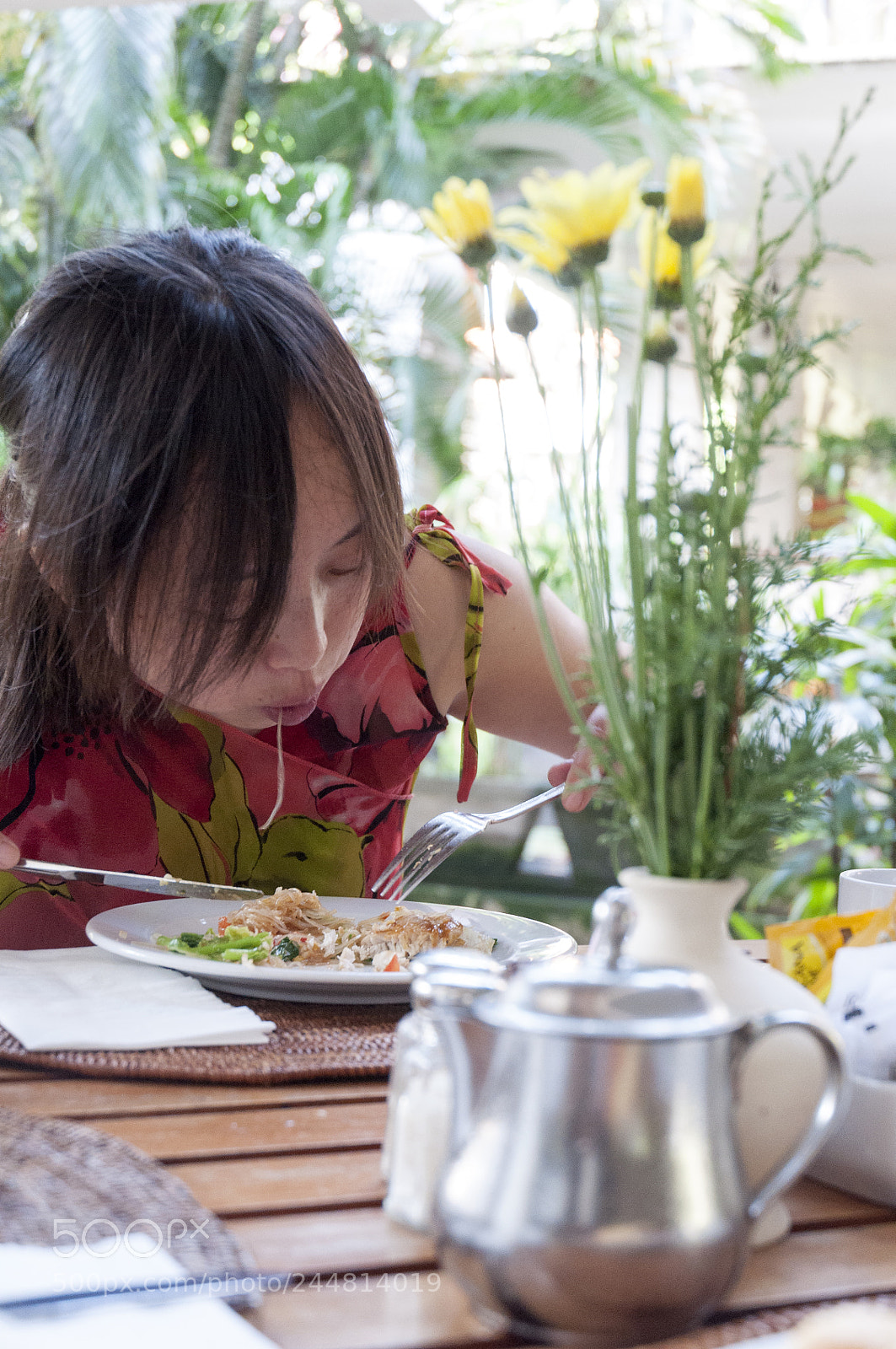Nikon D90 sample photo. Having breakfast in the photography