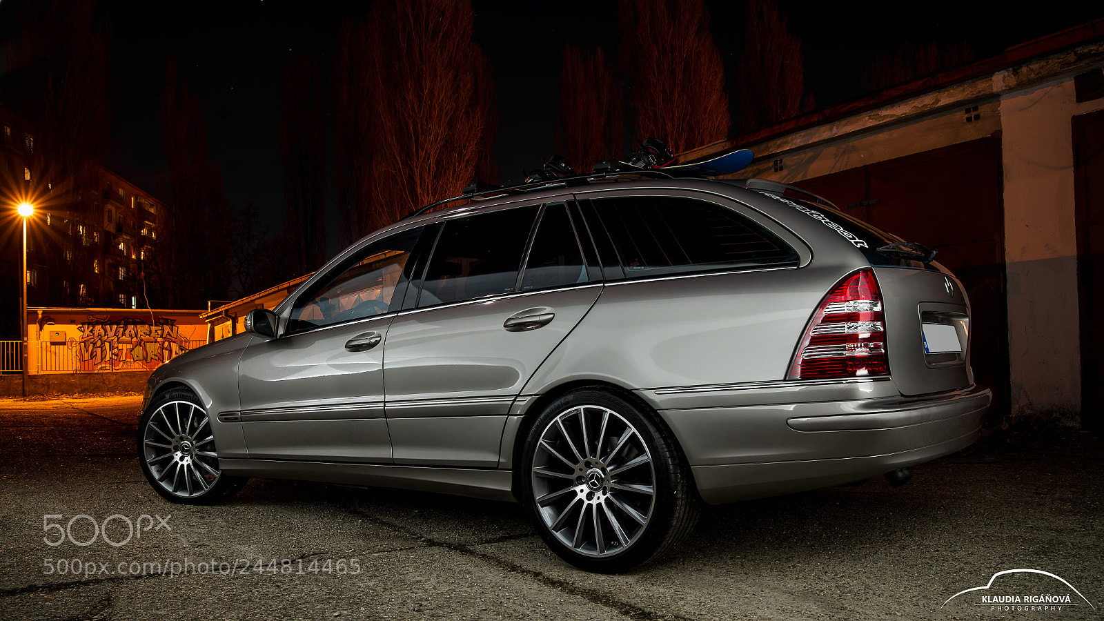 Nikon D600 sample photo. When night comes out photography
