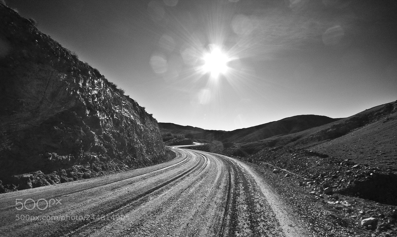 Canon EOS 550D (EOS Rebel T2i / EOS Kiss X4) sample photo. Way to the desert photography