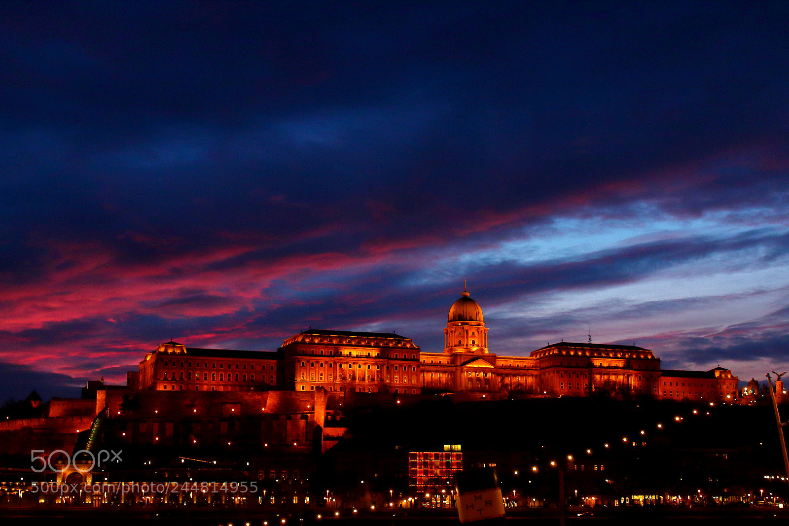 Canon EOS 1300D (EOS Rebel T6 / EOS Kiss X80) sample photo. Sunset in budapest photography