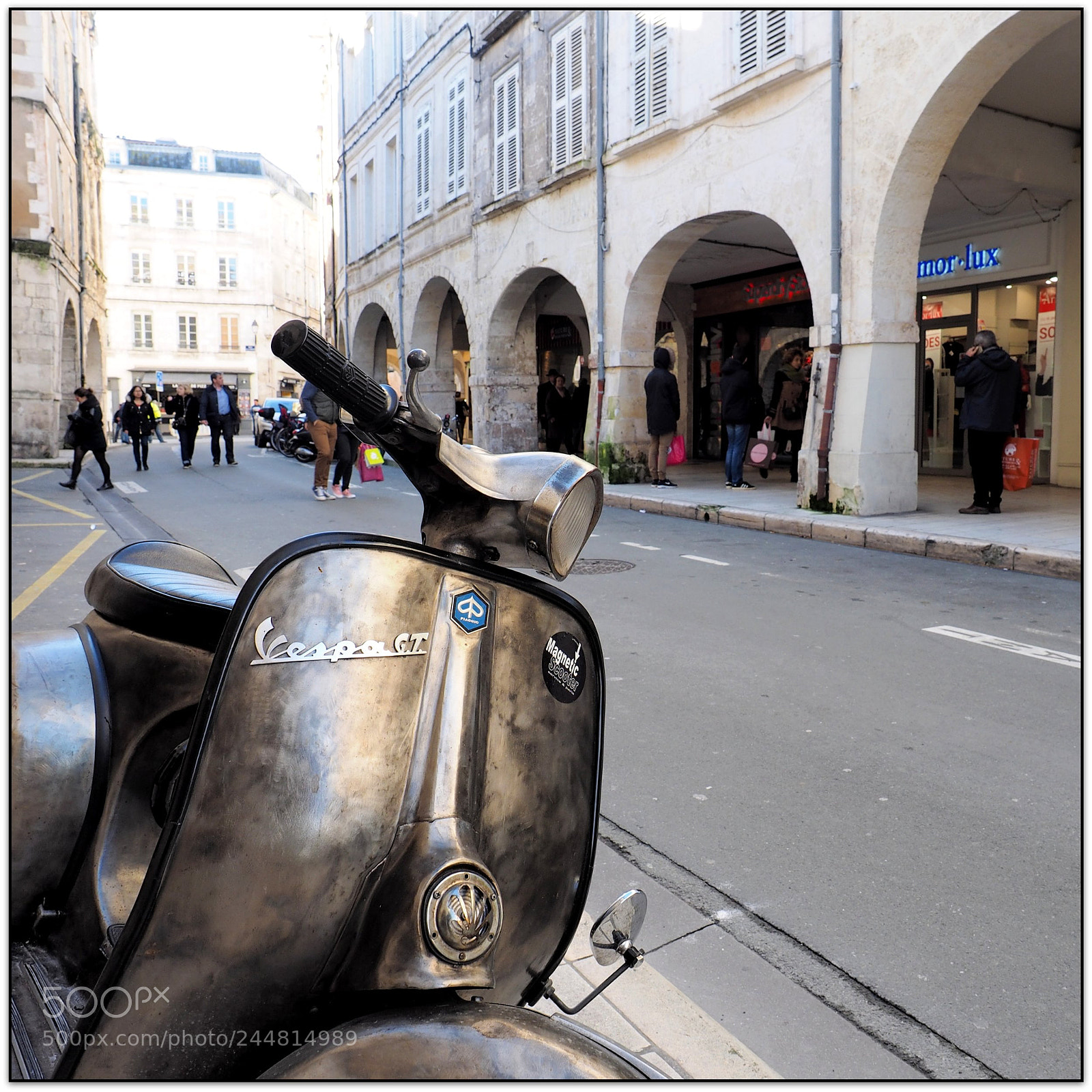 Olympus OM-D E-M1 sample photo. La dolce vespa photography