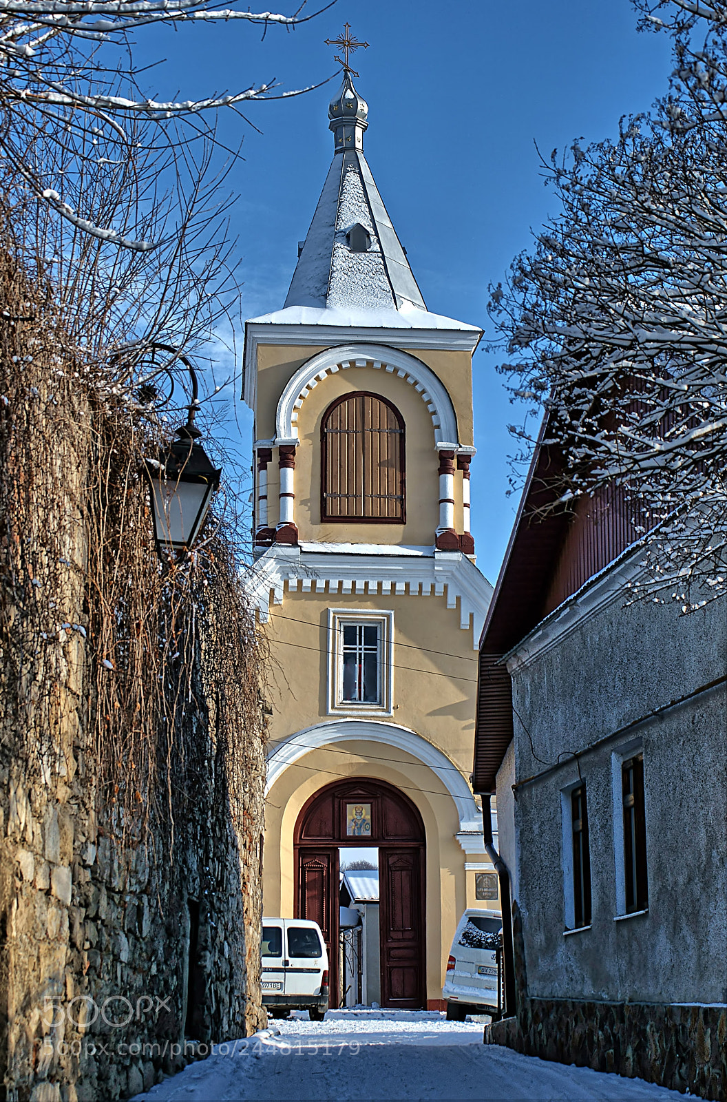 Sony SLT-A58 sample photo. Road to church photography