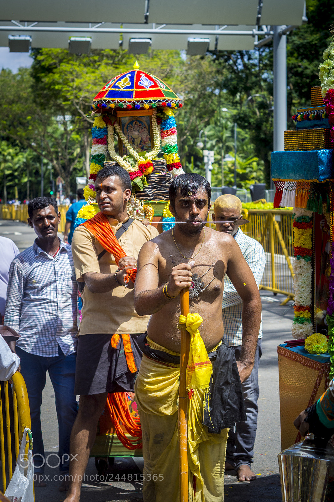Olympus OM-D E-M10 II sample photo. Kaavadis at thaipusam festival photography