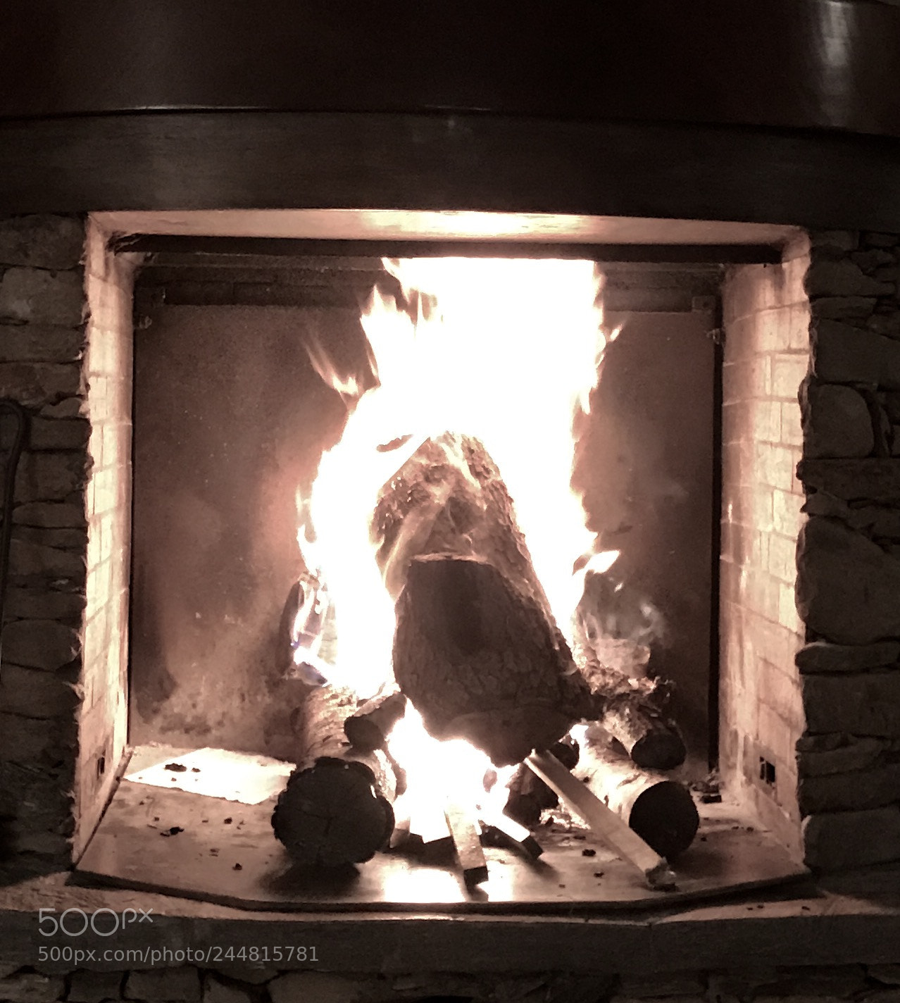 Apple iPhone 7 sample photo. Fire photography