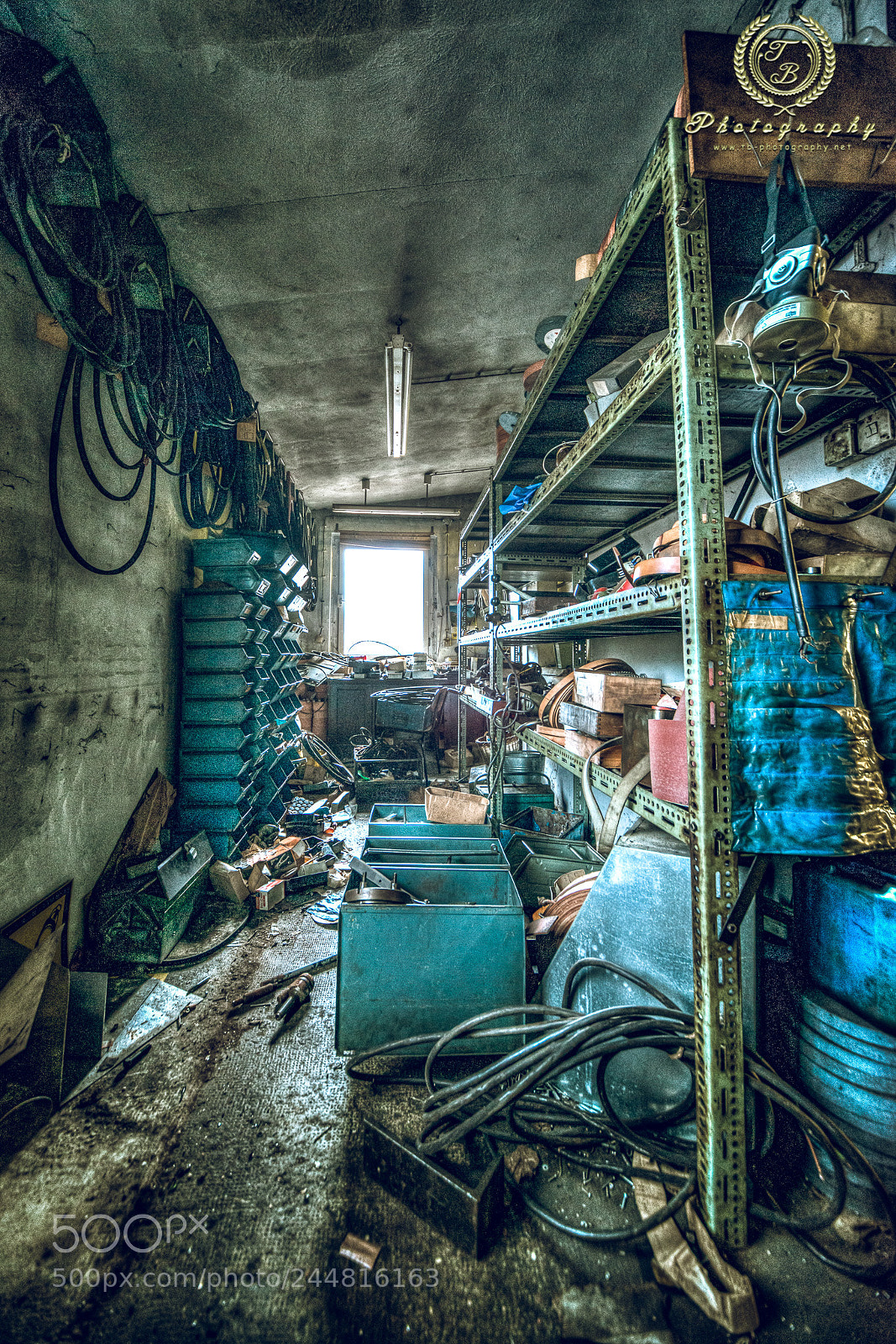 Nikon D800 sample photo. Altes ersatzteillager photography
