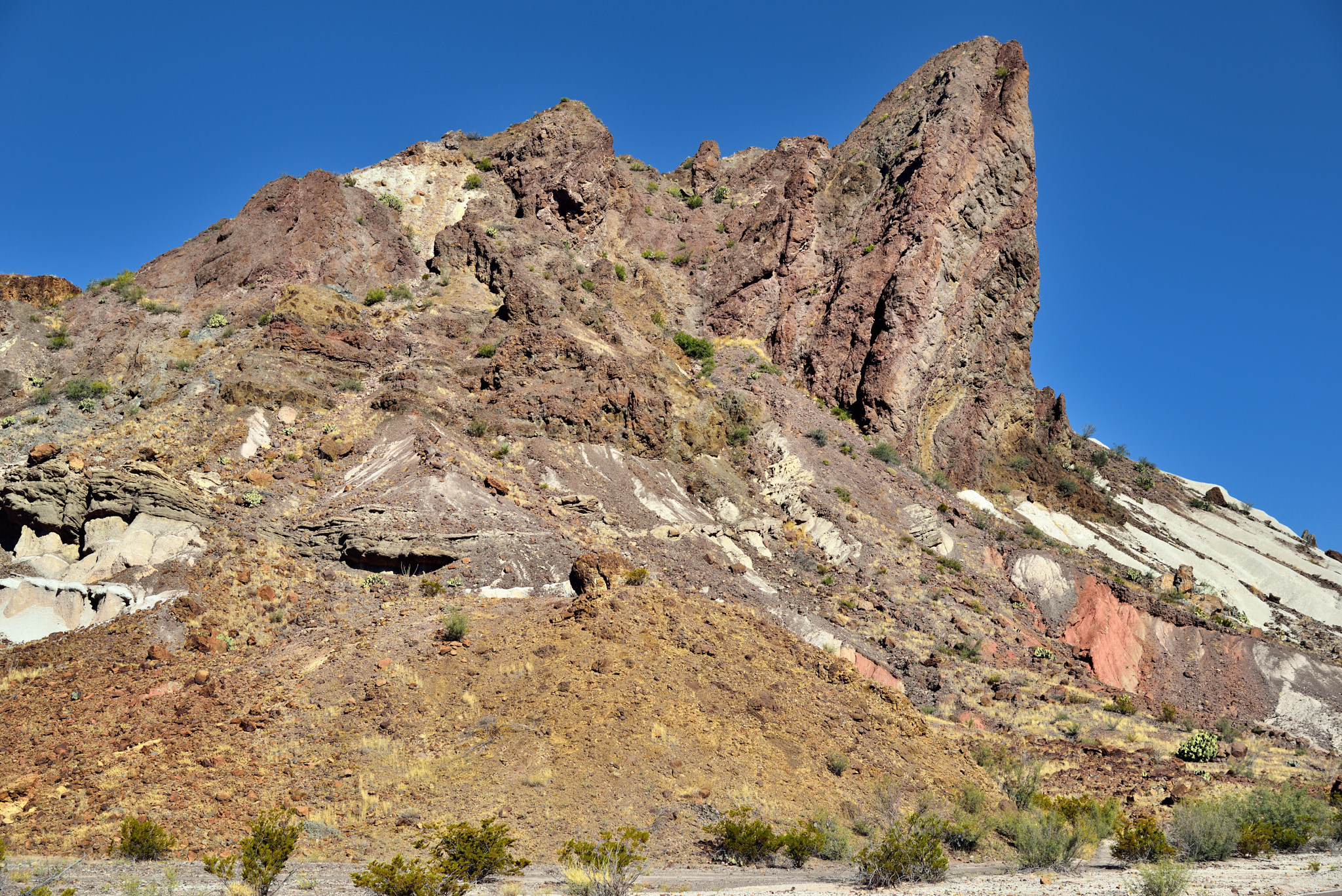Nikon AF-S Nikkor 24-120mm F4G ED VR sample photo. Remnants of a volcanic past in big bend national park photography