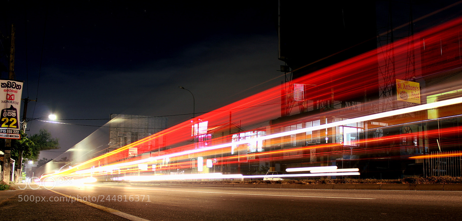 Canon EOS 1300D (EOS Rebel T6 / EOS Kiss X80) sample photo. Light trails photography