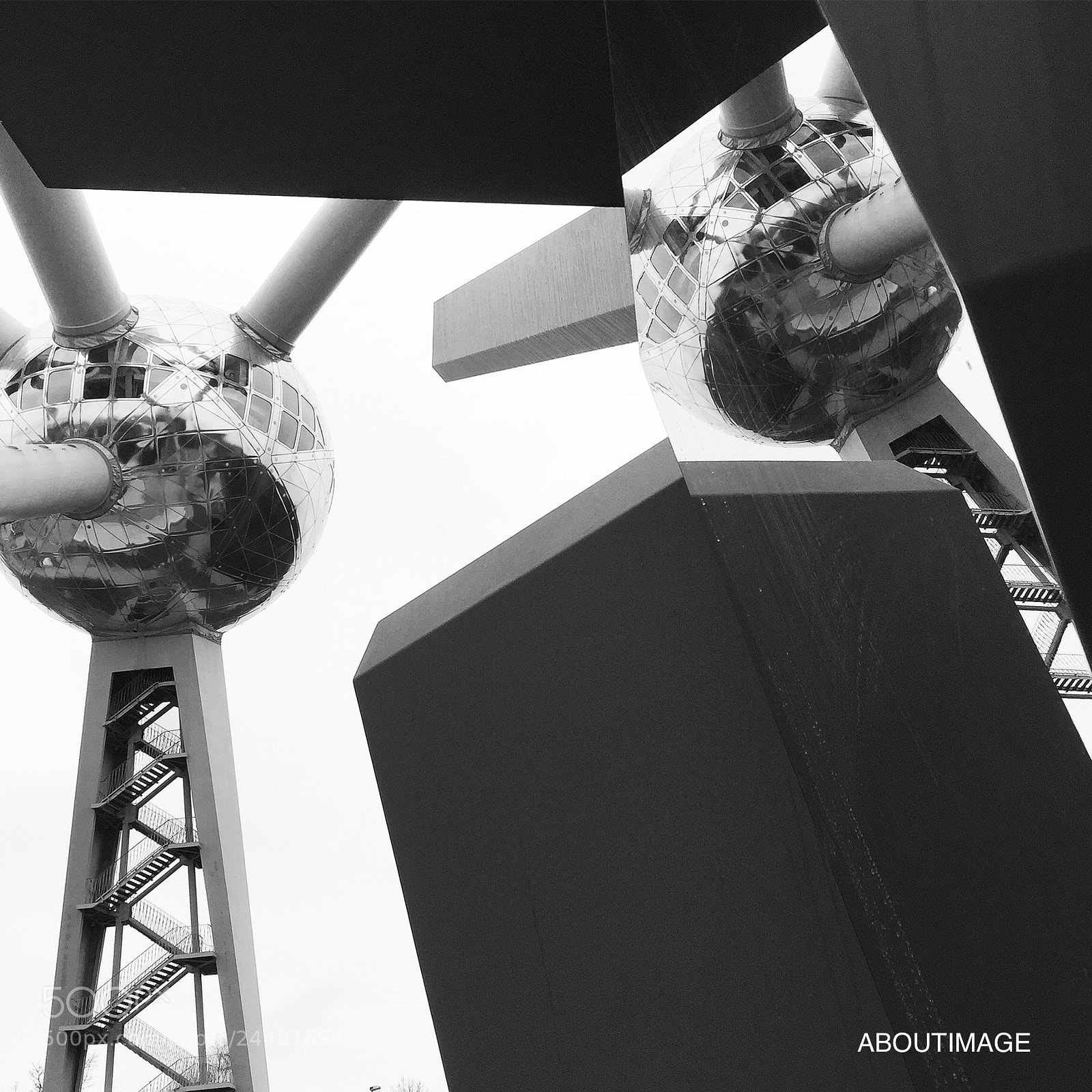 Apple iPhone 6 sample photo. Atomium brussels photography
