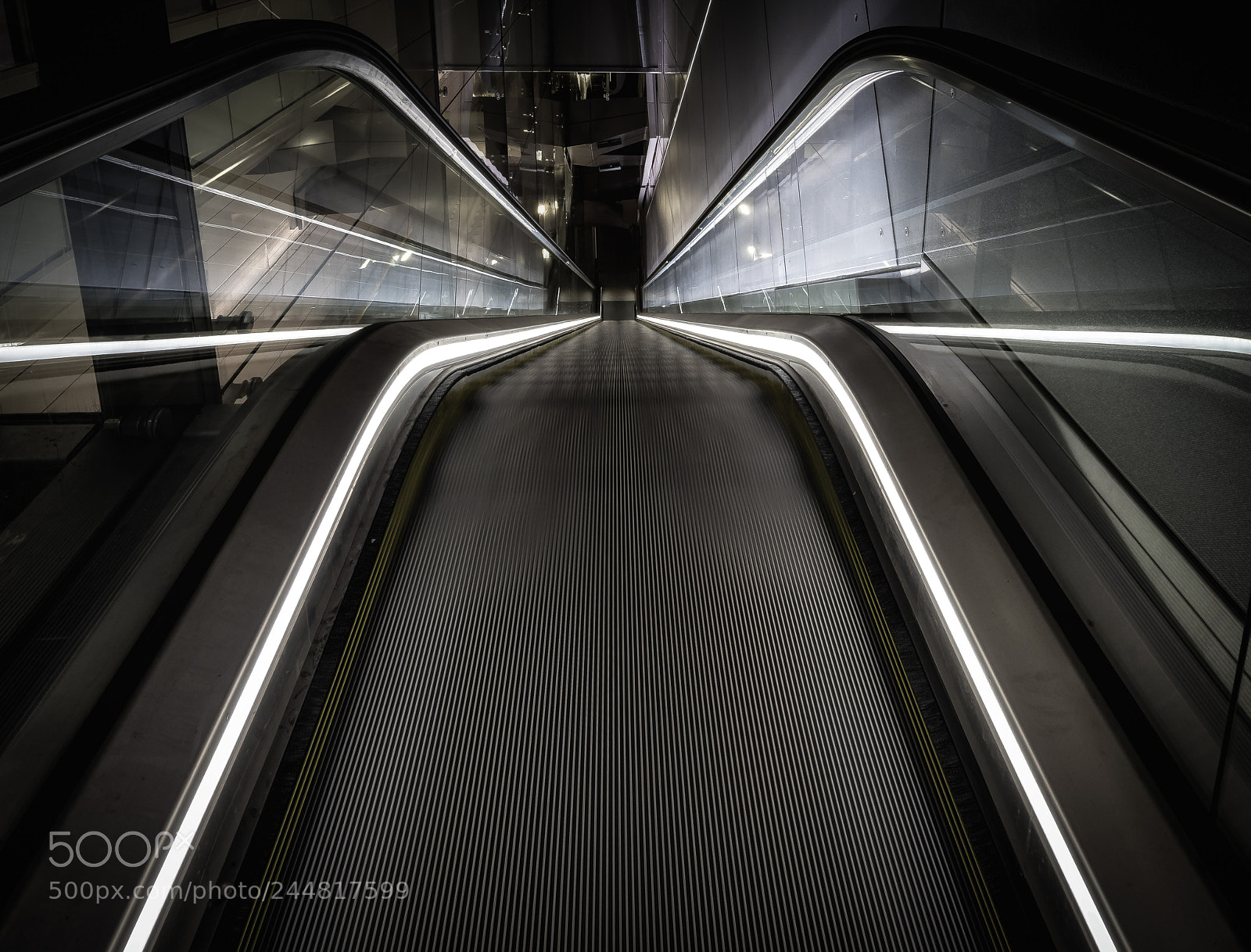 Sony a7 II sample photo. Going down photography