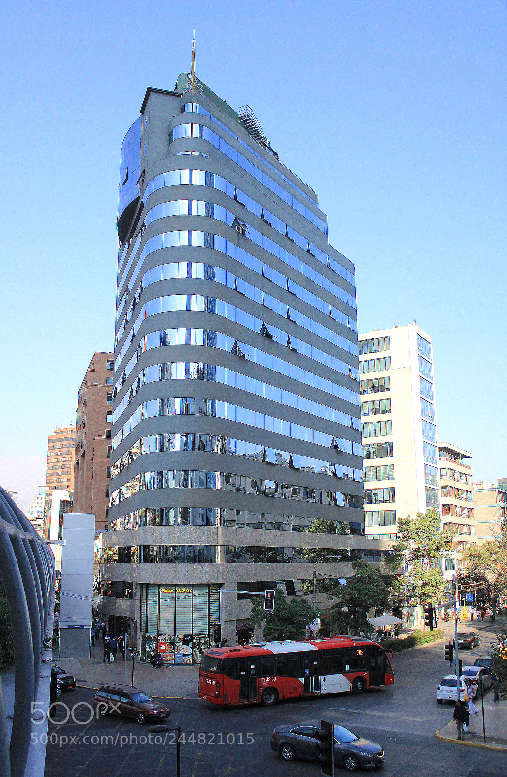 Canon EOS 550D (EOS Rebel T2i / EOS Kiss X4) sample photo. Cityscape photography