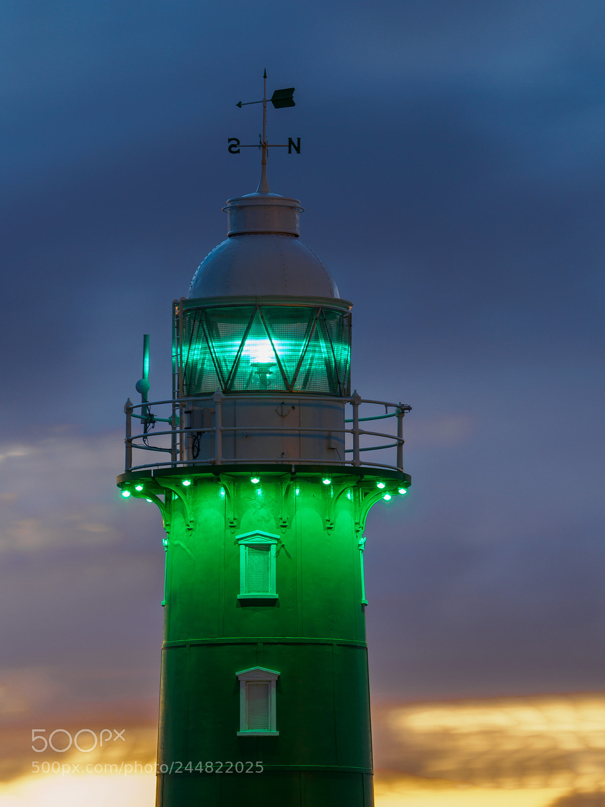Olympus OM-D E-M10 sample photo. South mole lighthouse photography