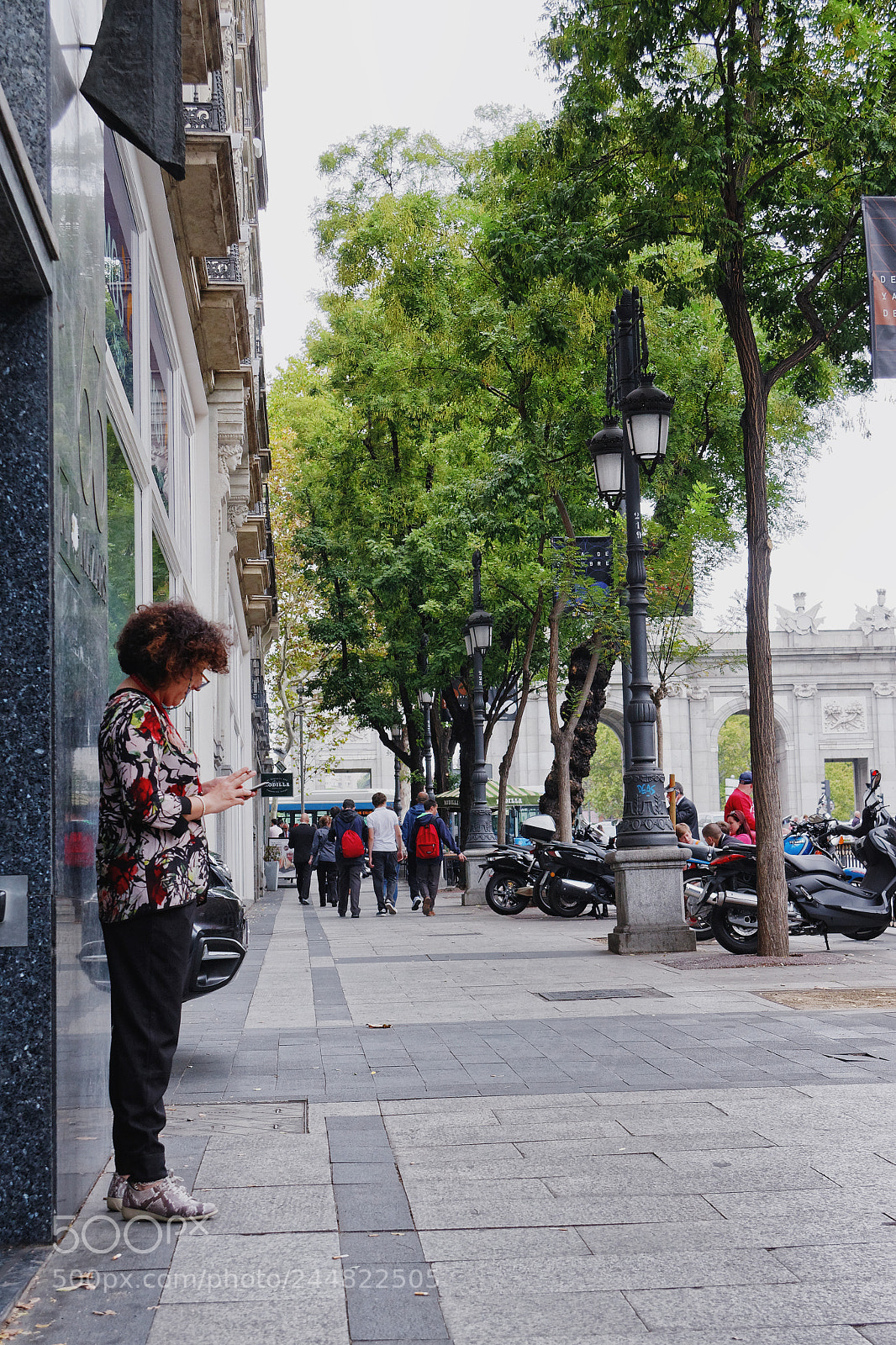 Canon EOS 40D sample photo. Street photography