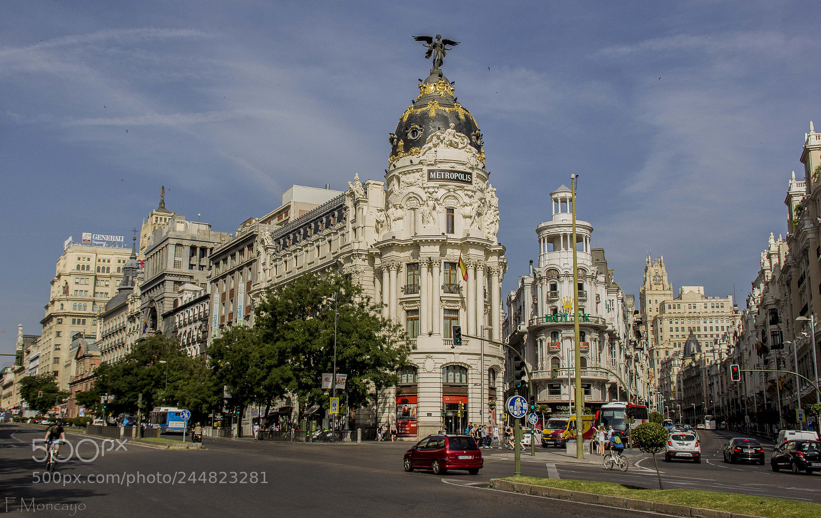 Canon EOS 550D (EOS Rebel T2i / EOS Kiss X4) sample photo. Metropolis ( madrid ) photography
