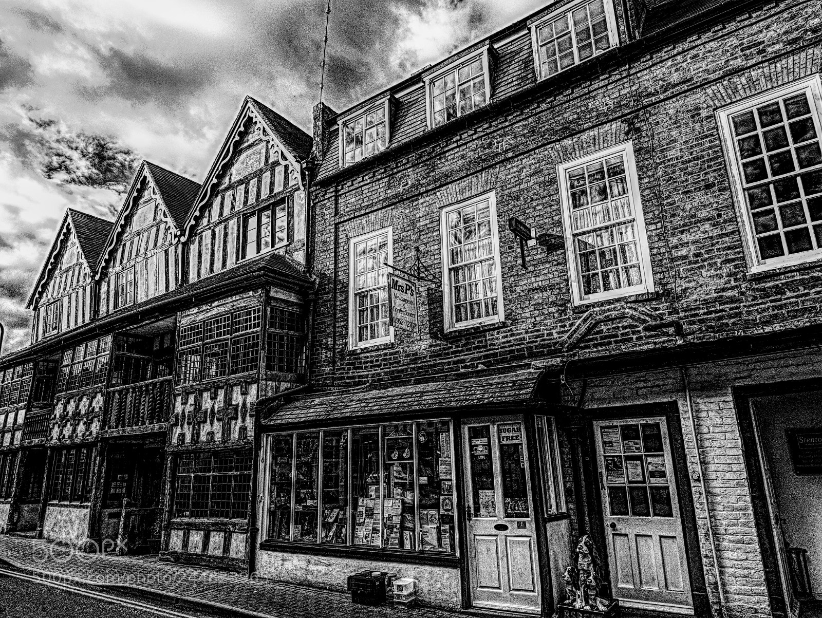 Panasonic Lumix DMC-G85 (Lumix DMC-G80) sample photo. Old english st photography