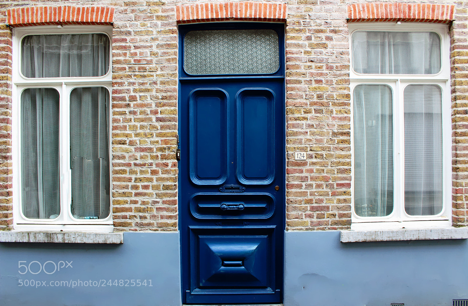 Canon EOS 1300D (EOS Rebel T6 / EOS Kiss X80) sample photo. Blue door photography
