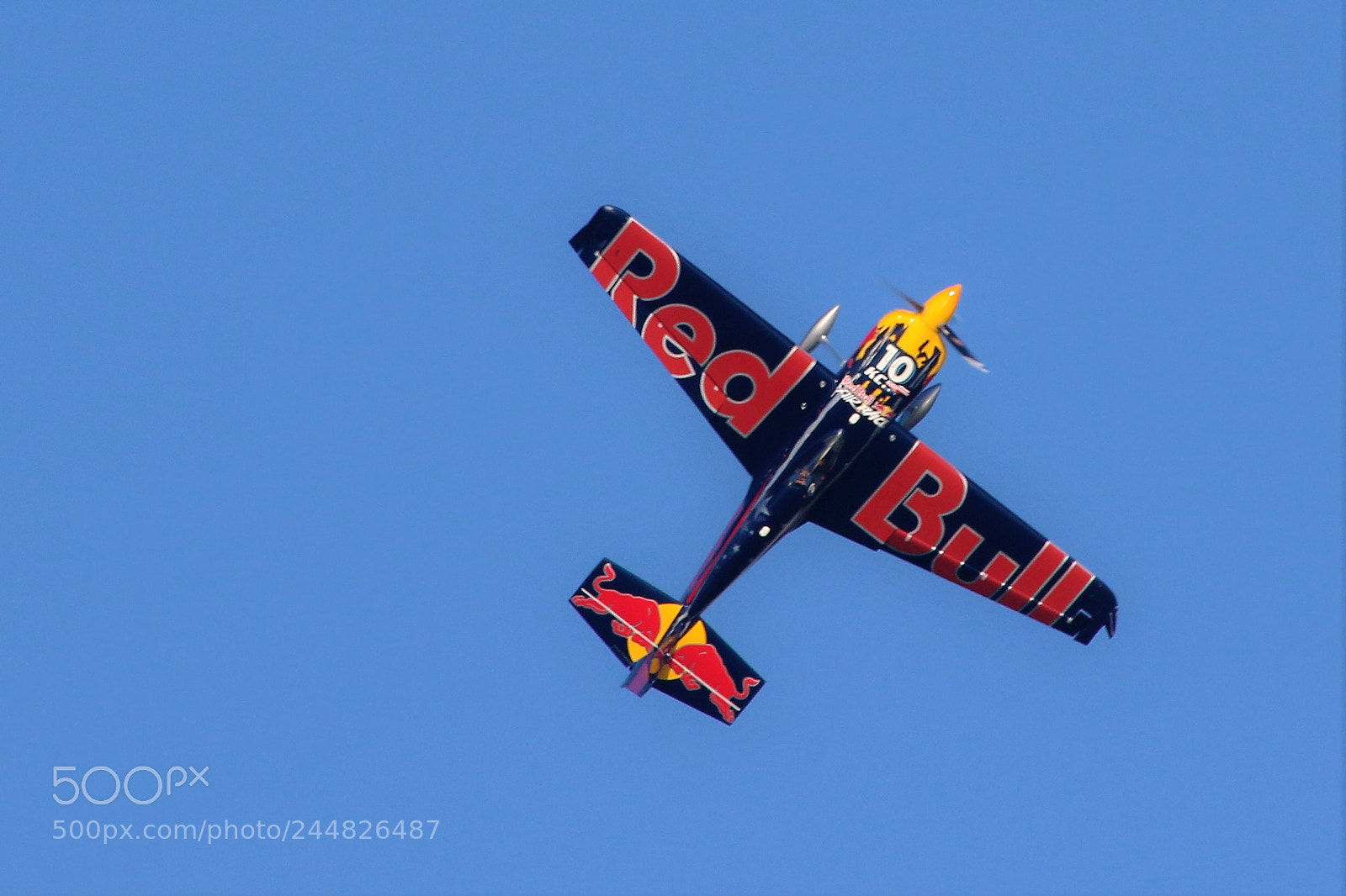 Canon EOS 7D Mark II sample photo. Red bull air race photography