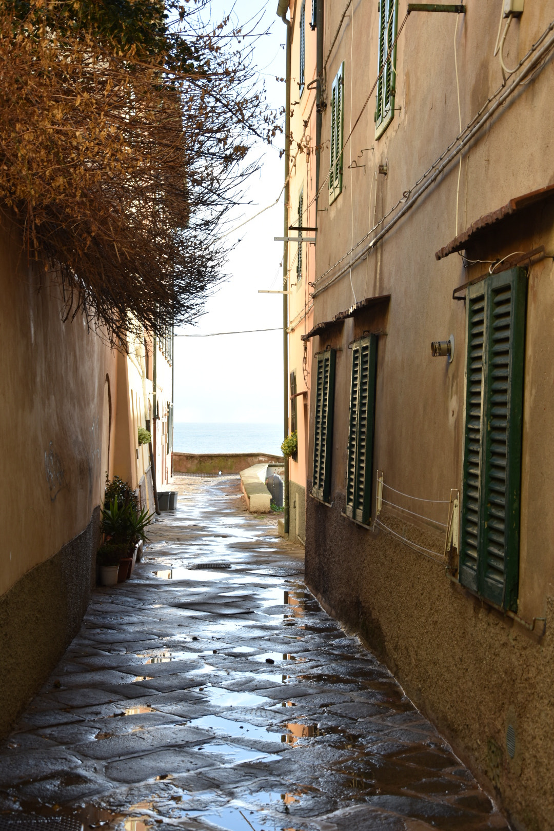 Nikon D3400 sample photo. Un vicolo per il mare photography