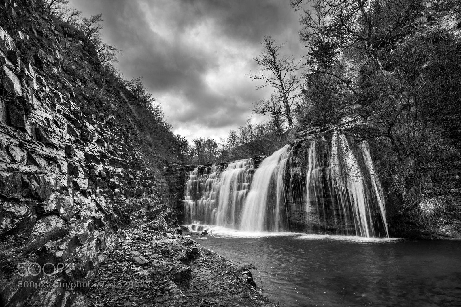 Nikon D7100 sample photo. Cascade noir et blanc photography