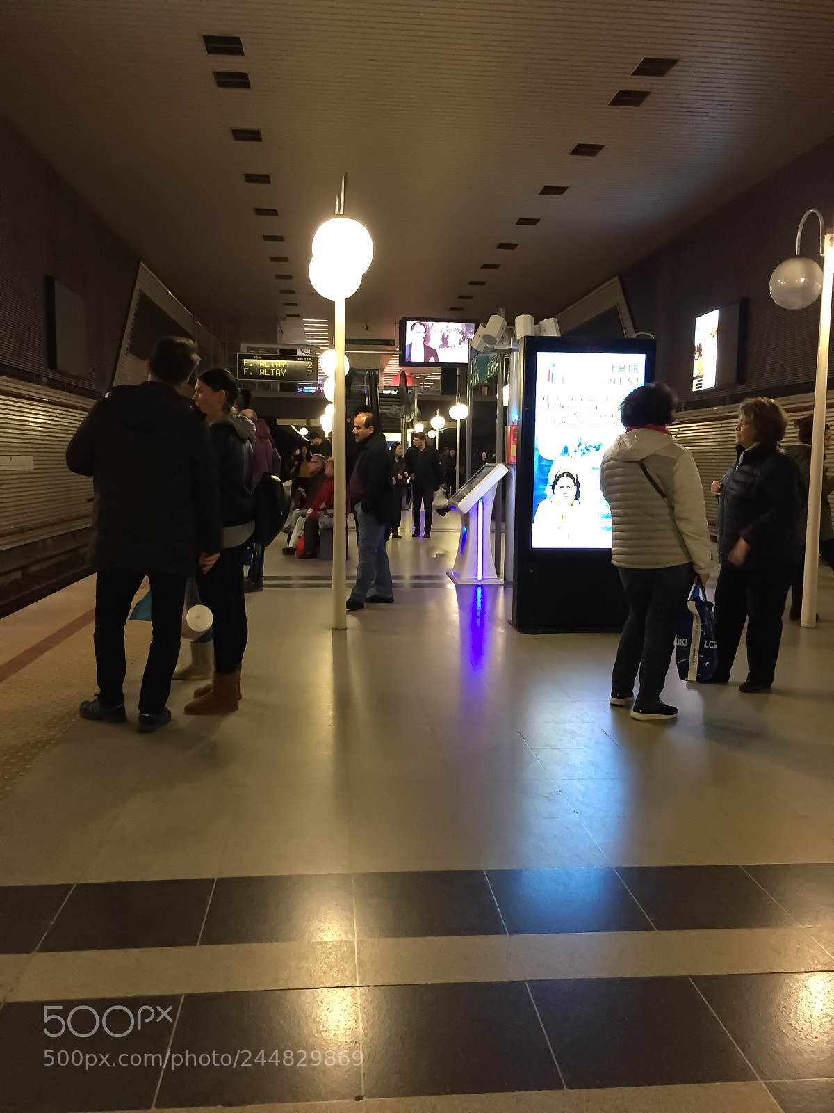 Apple iPhone 6 sample photo. Subway photography