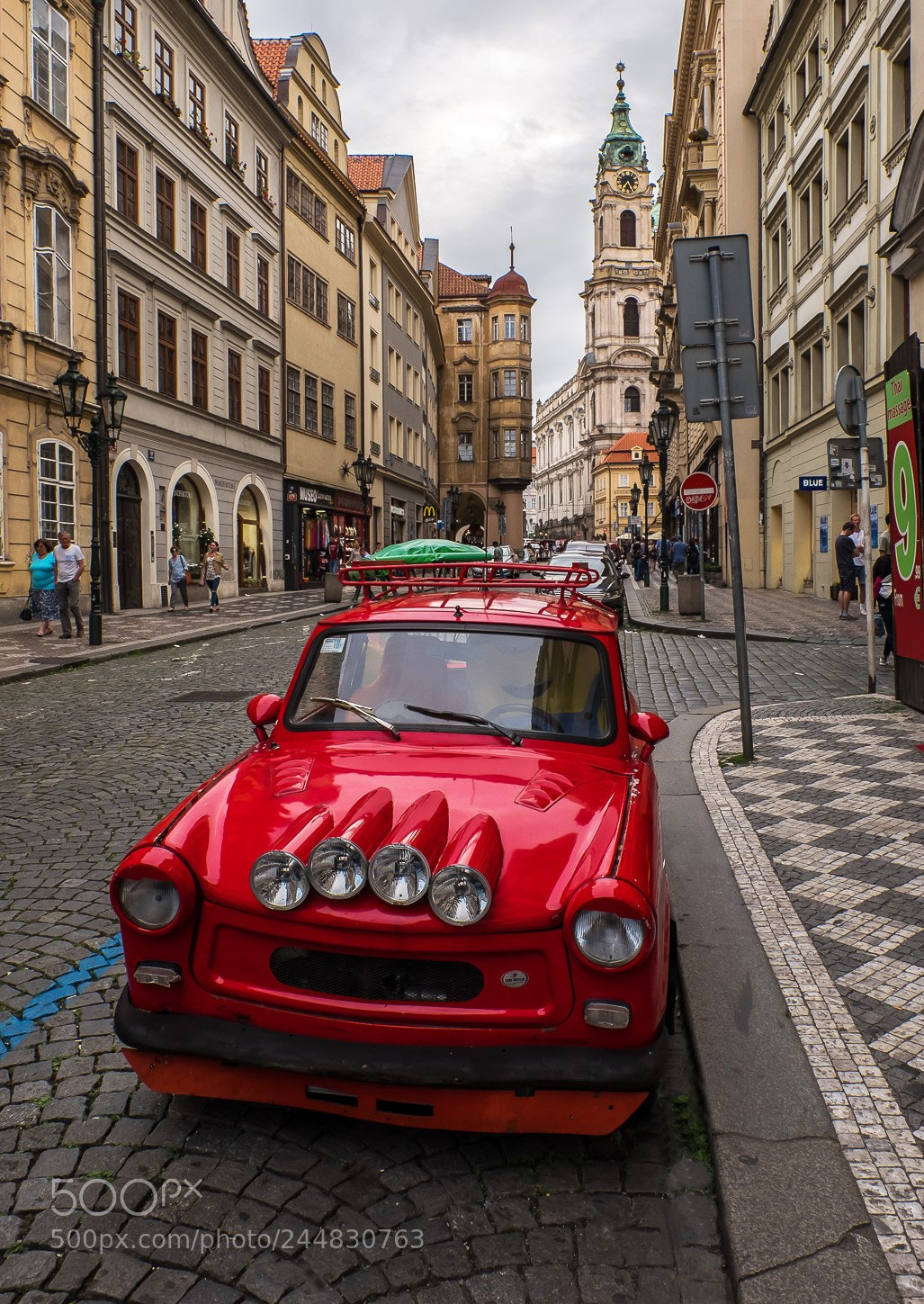 Fujifilm X-T2 sample photo. Rojo ferrari photography