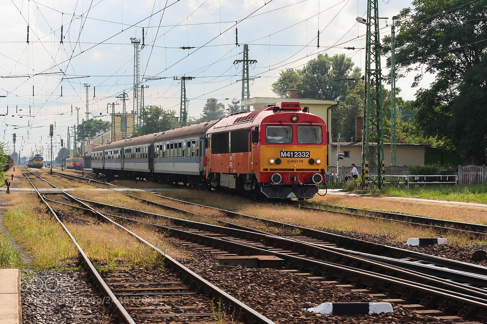 Canon EOS 350D (EOS Digital Rebel XT / EOS Kiss Digital N) sample photo. Gare de szerencs photography