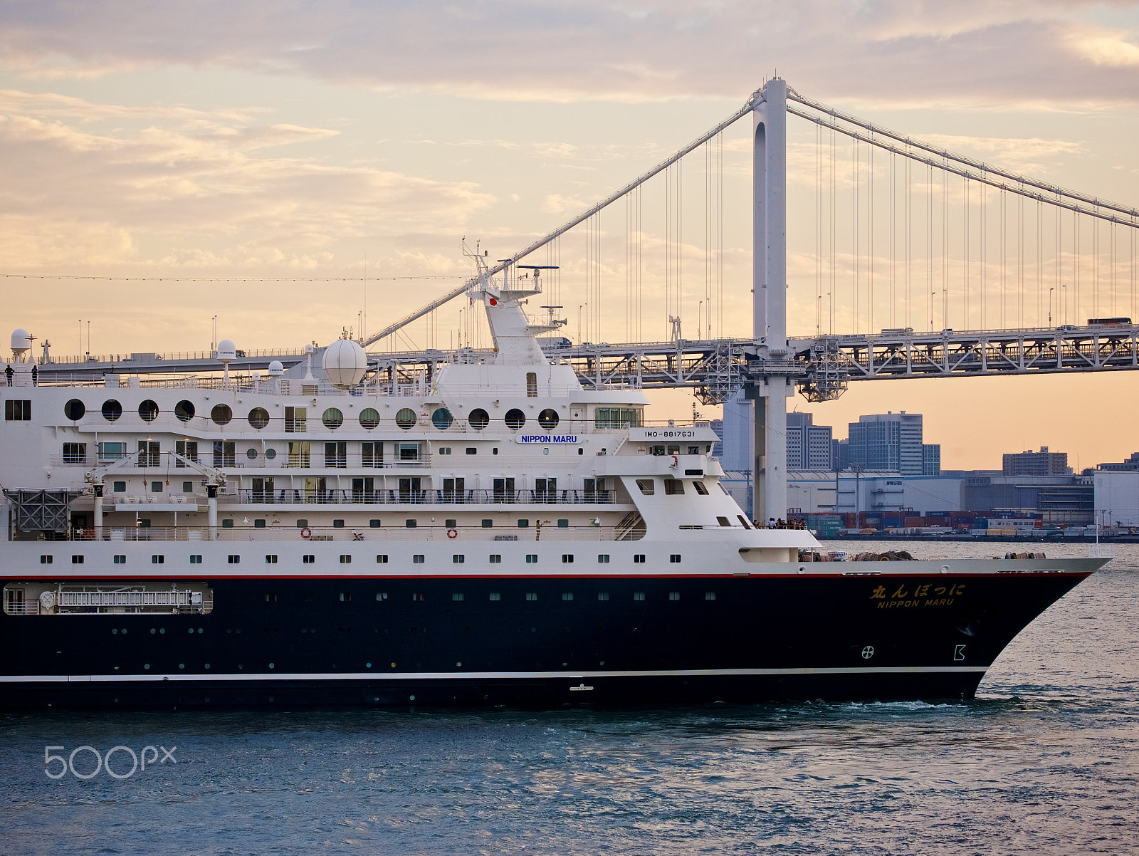 Panasonic Lumix DMC-GX85 (Lumix DMC-GX80 / Lumix DMC-GX7 Mark II) sample photo. Nippon maru just left the pier photography