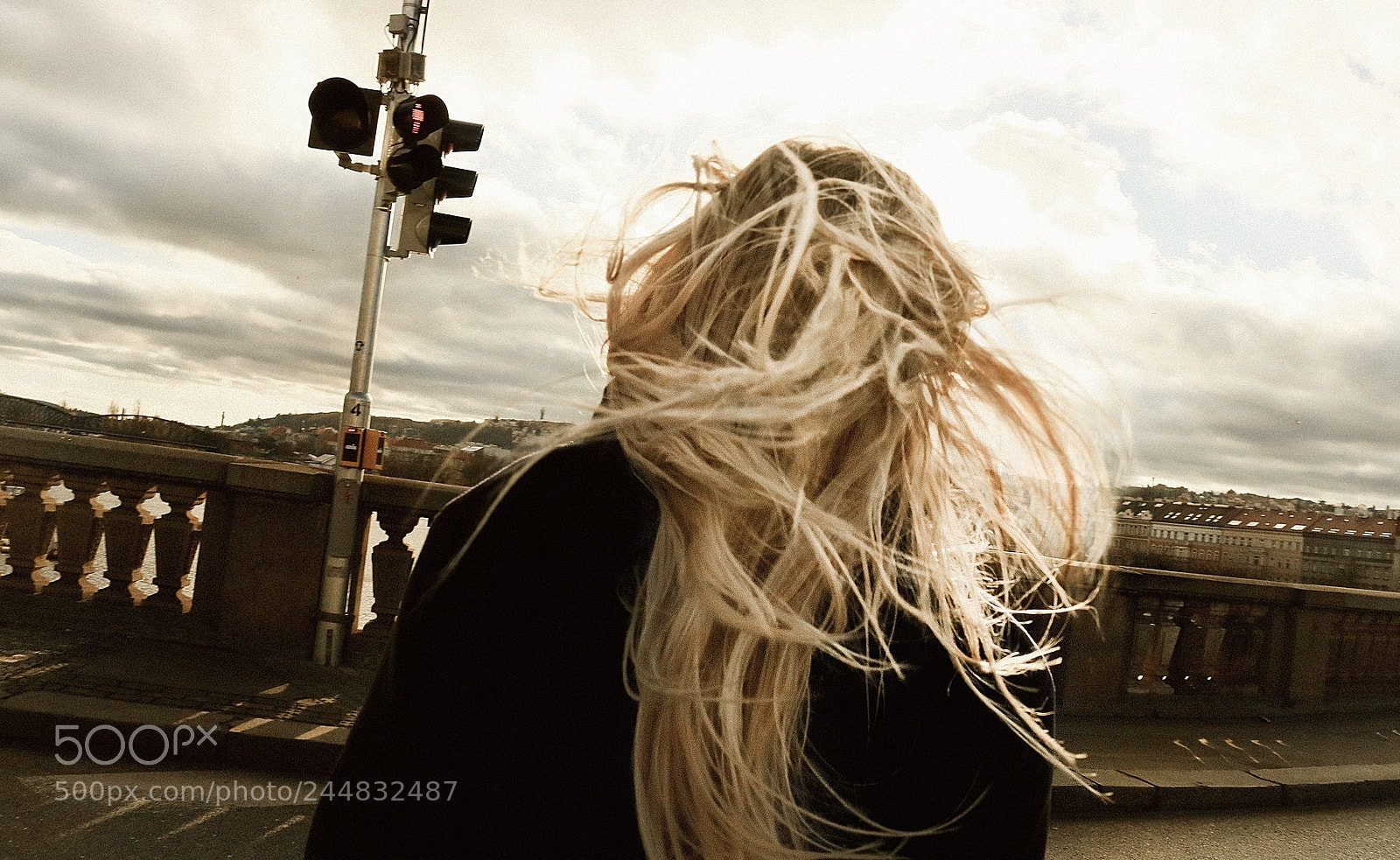 Canon EOS 750D (EOS Rebel T6i / EOS Kiss X8i) sample photo. Wind & hair / photography