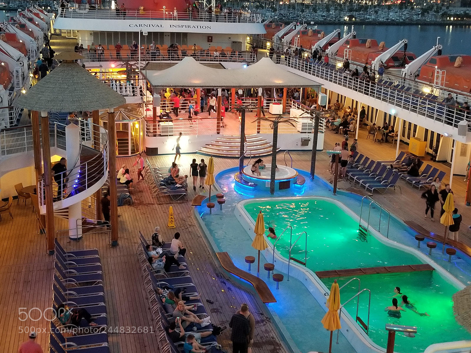 Samsung Galaxy S8+ sample photo. The upper deck photography
