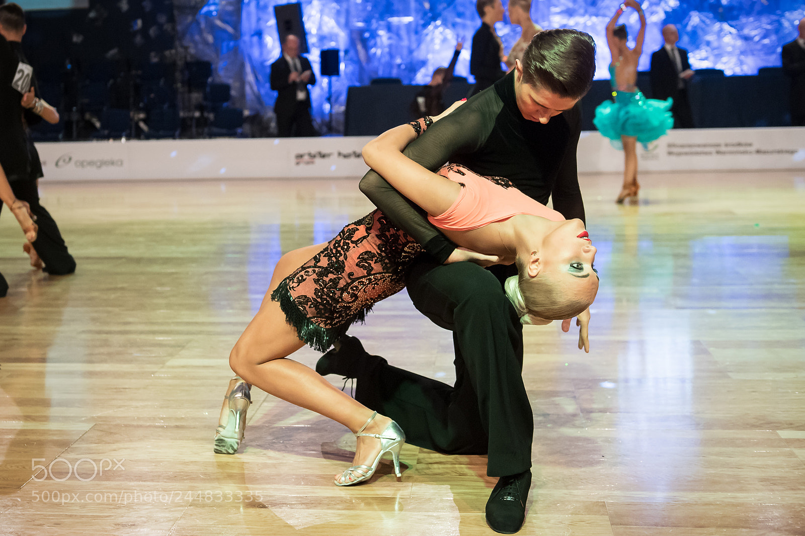 Nikon D5 sample photo. Dancers dancing latin dance photography